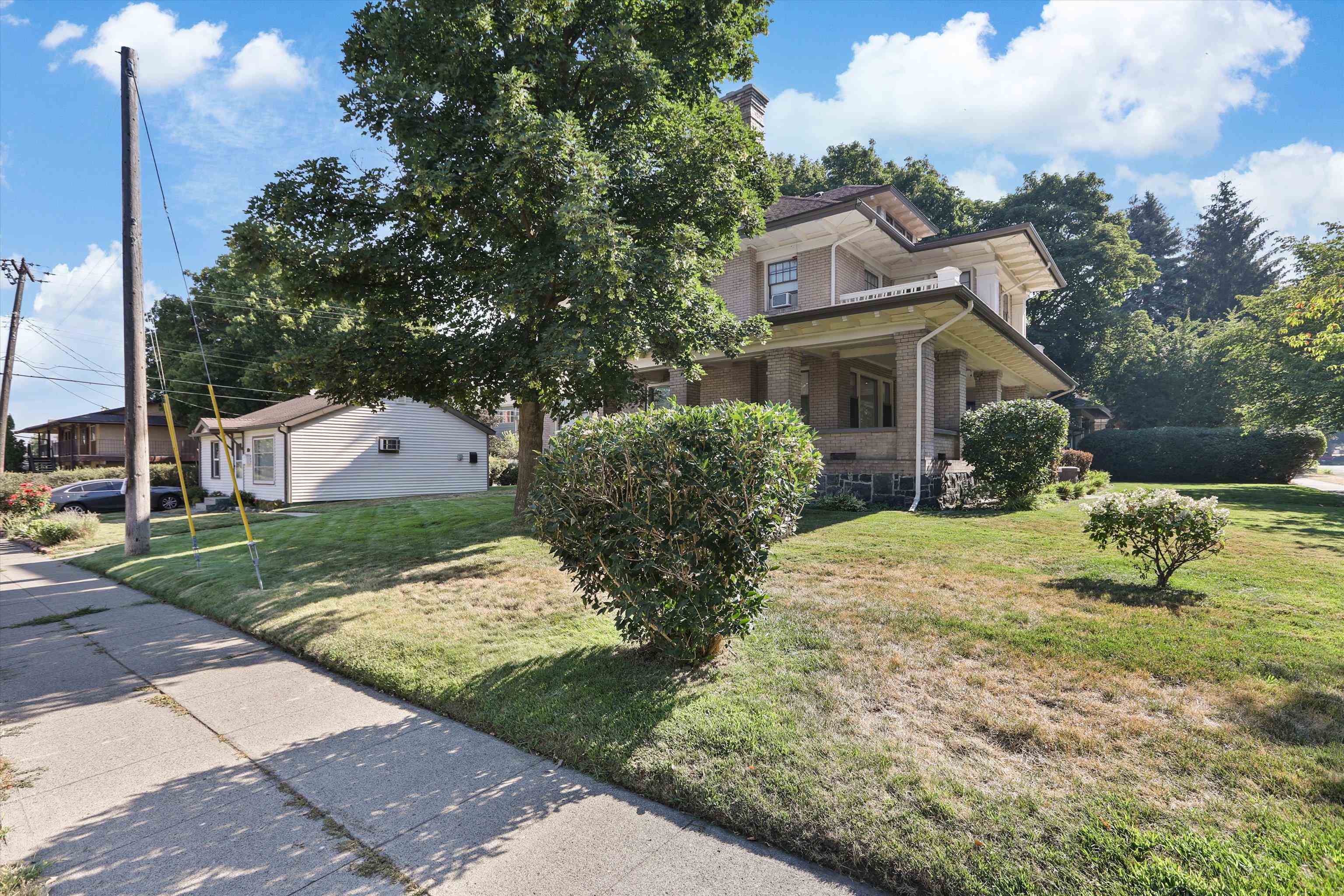 1722 W 11th Ave - Photo 3