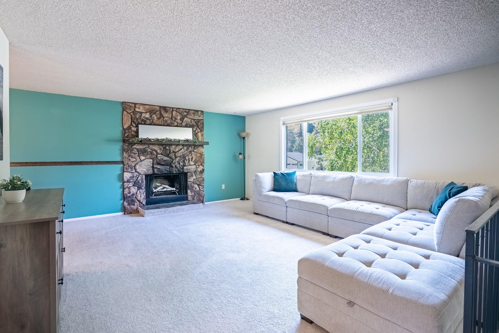 16317 E 16th Ave - Photo 3