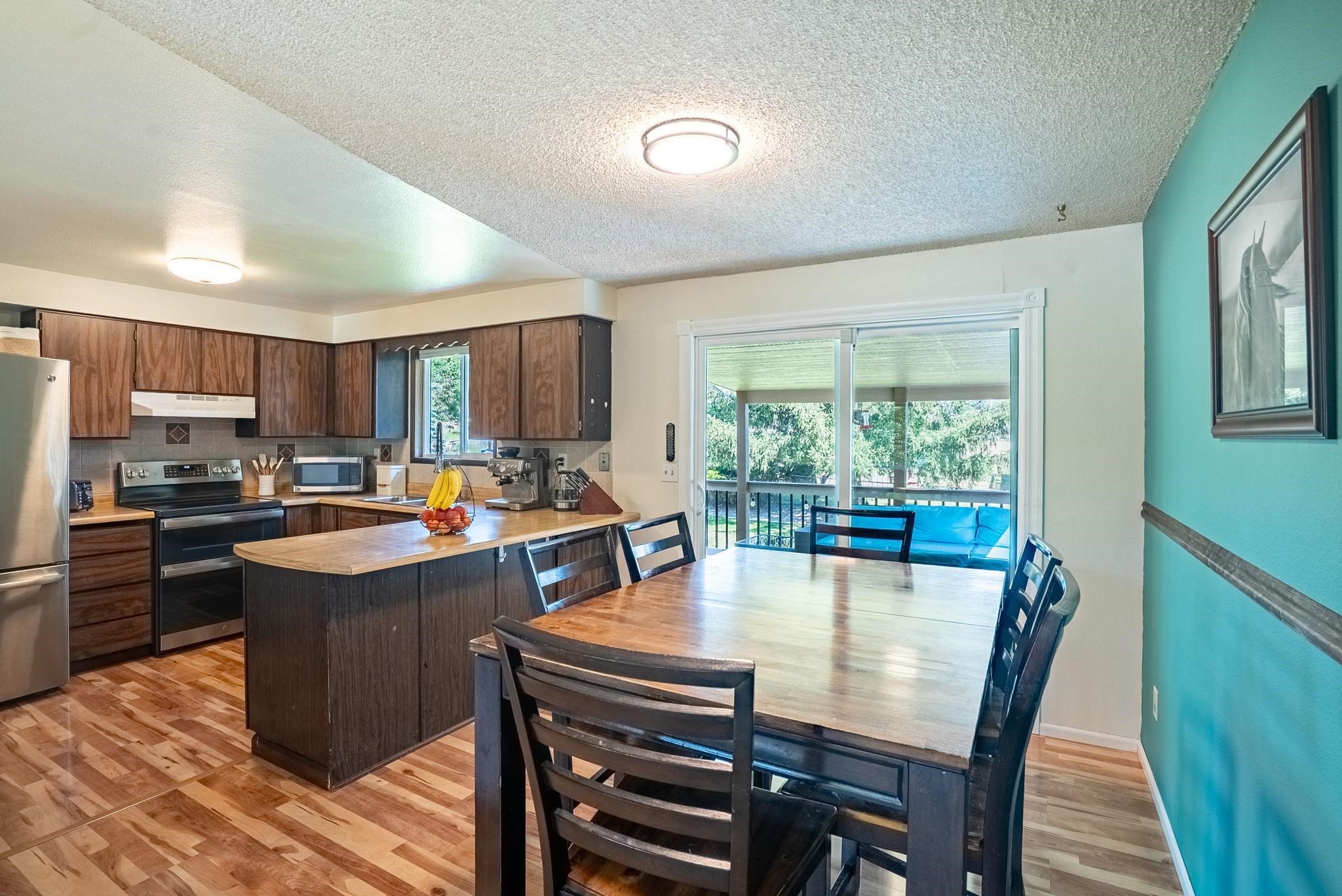 16317 E 16th Ave - Photo 8