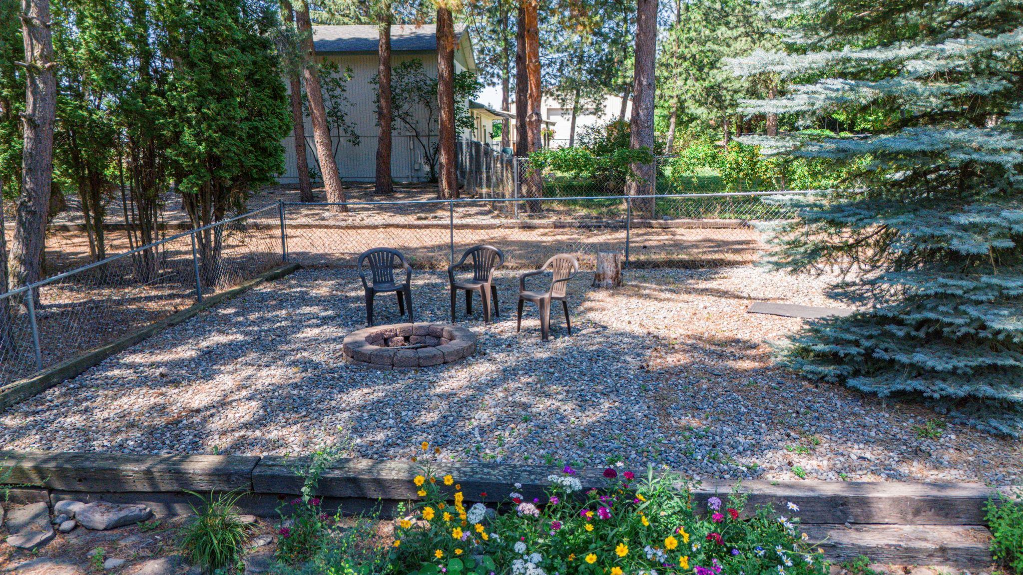 16317 E 16th Ave - Photo 24