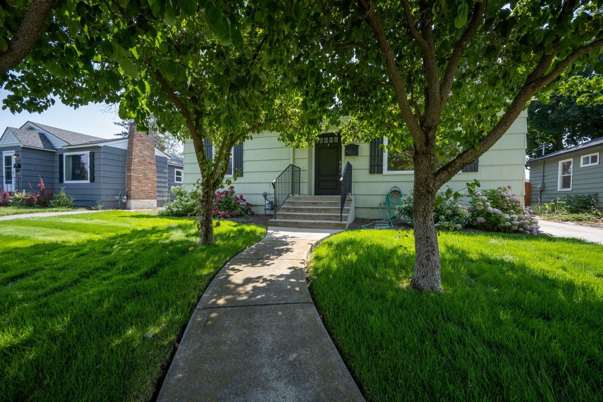 1304 E 39th Ave - Photo 5