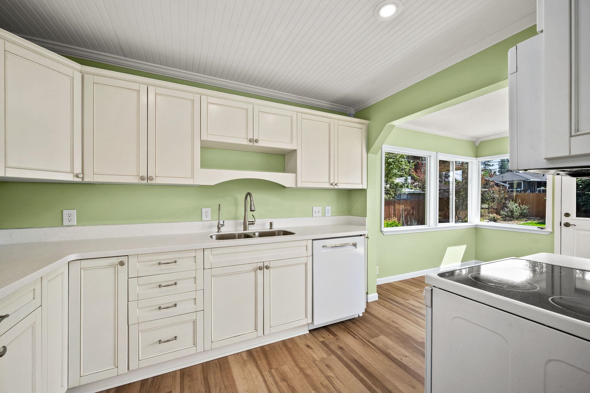 1304 E 39th Ave - Photo 17