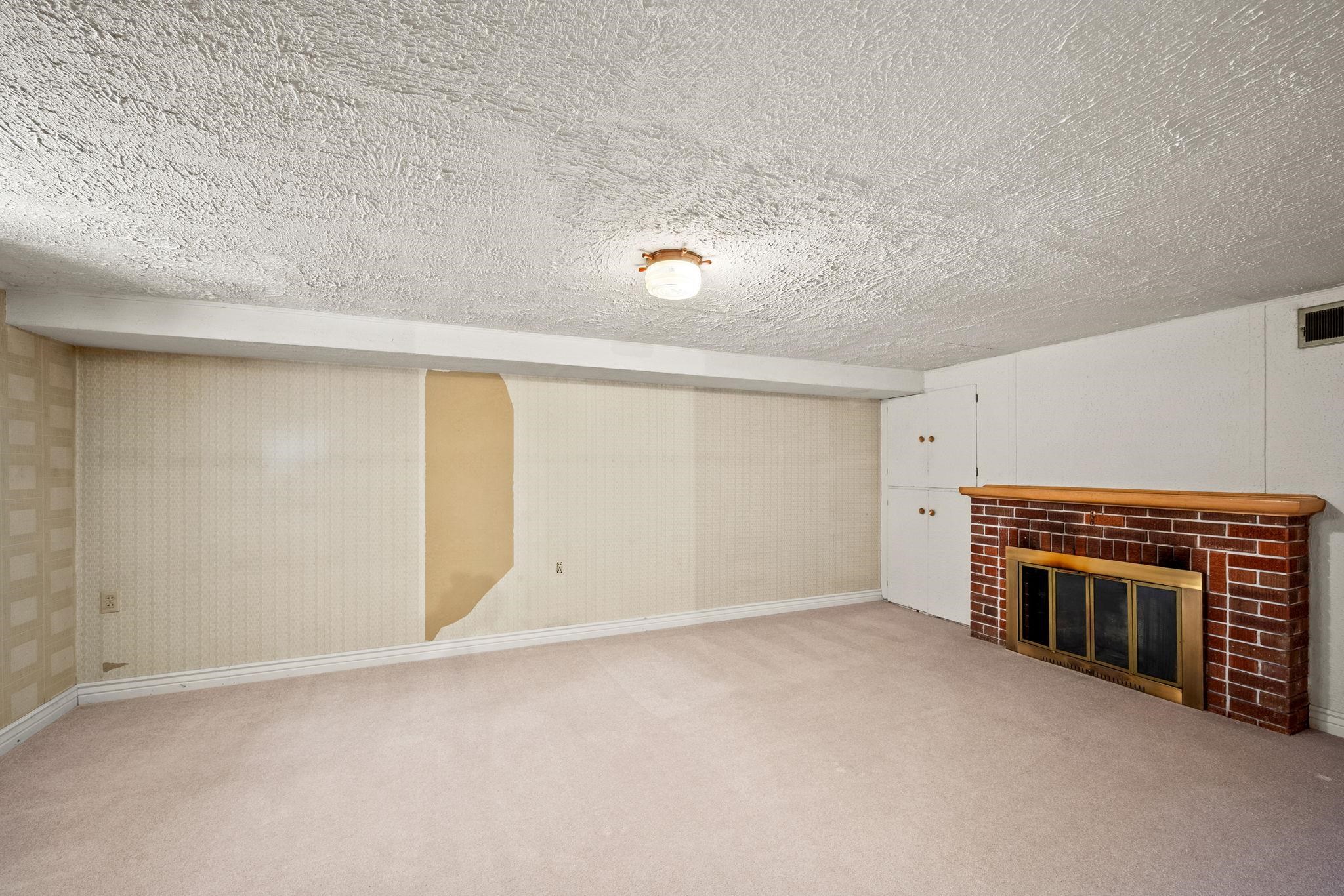 1304 E 39th Ave - Photo 35