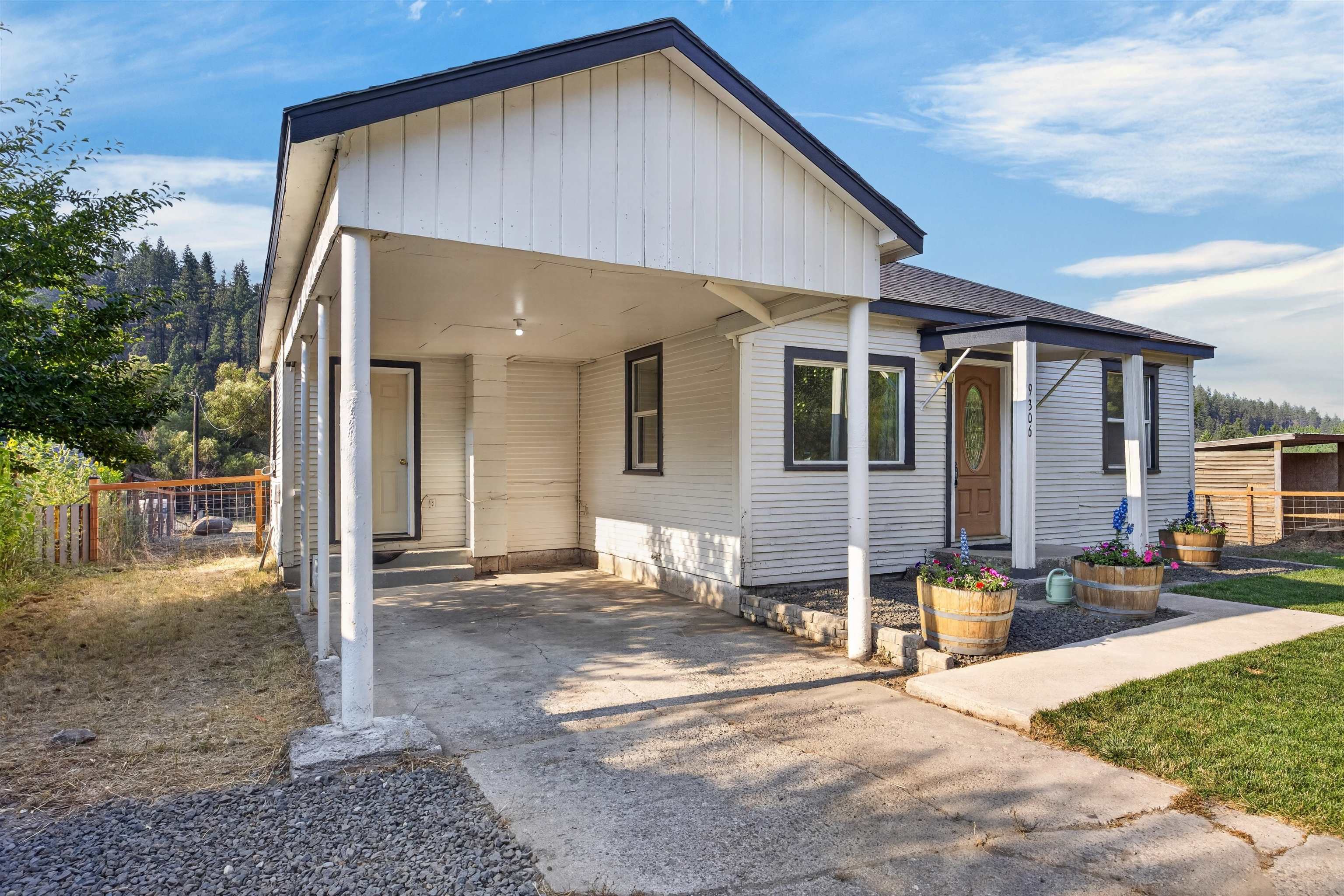 9306 S Cheney-Spokane Rd - Photo 2