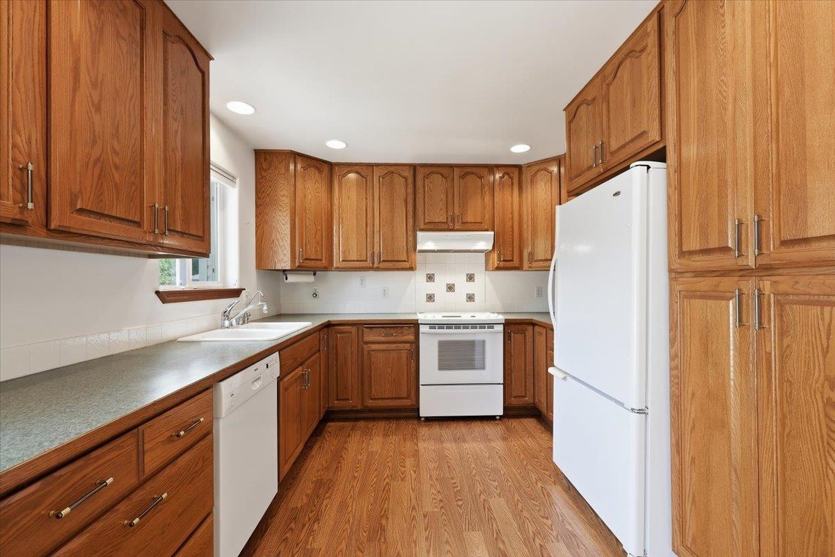 2112 S Katy Ct - Photo 9