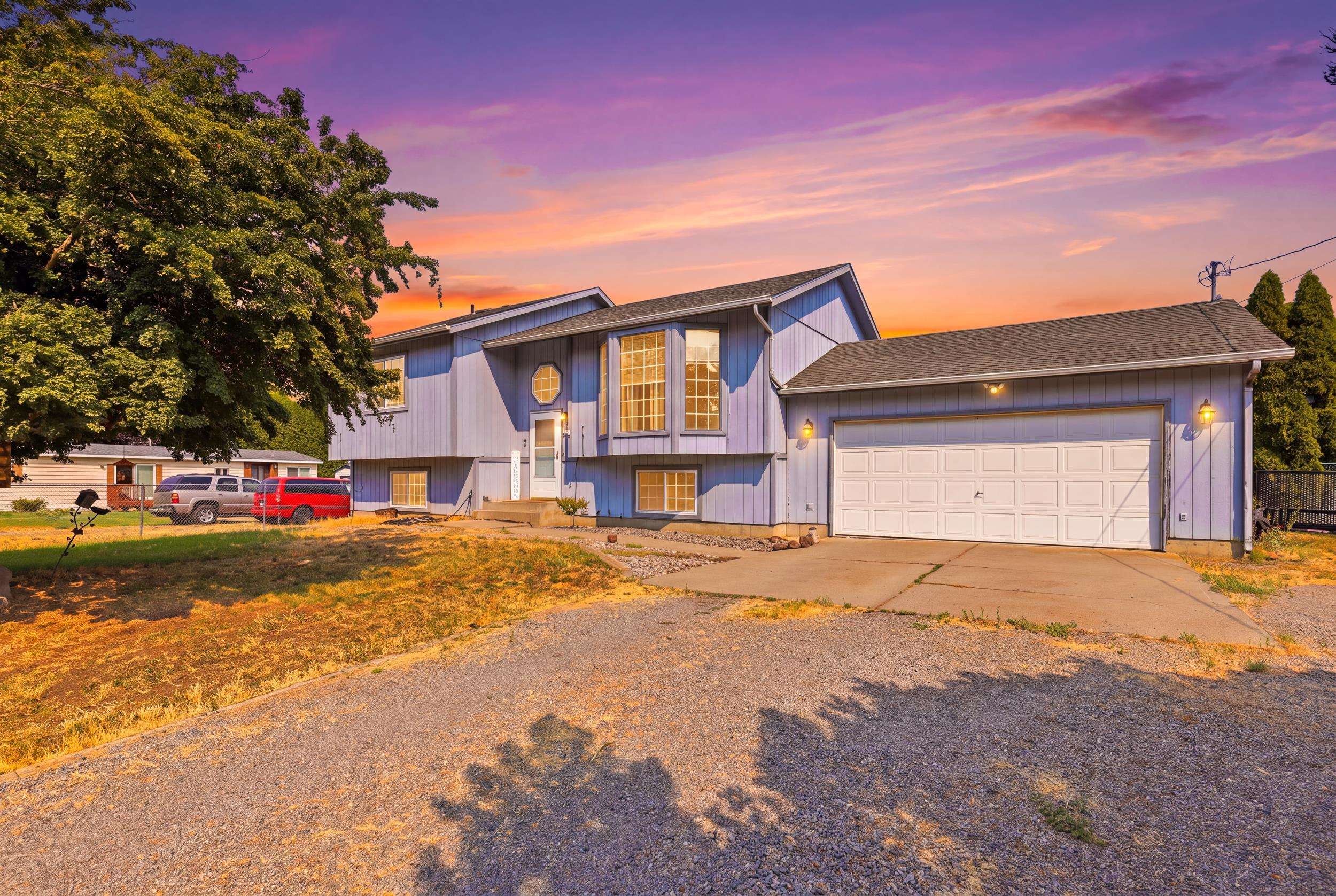 17703 E 6th Ave - Photo 2