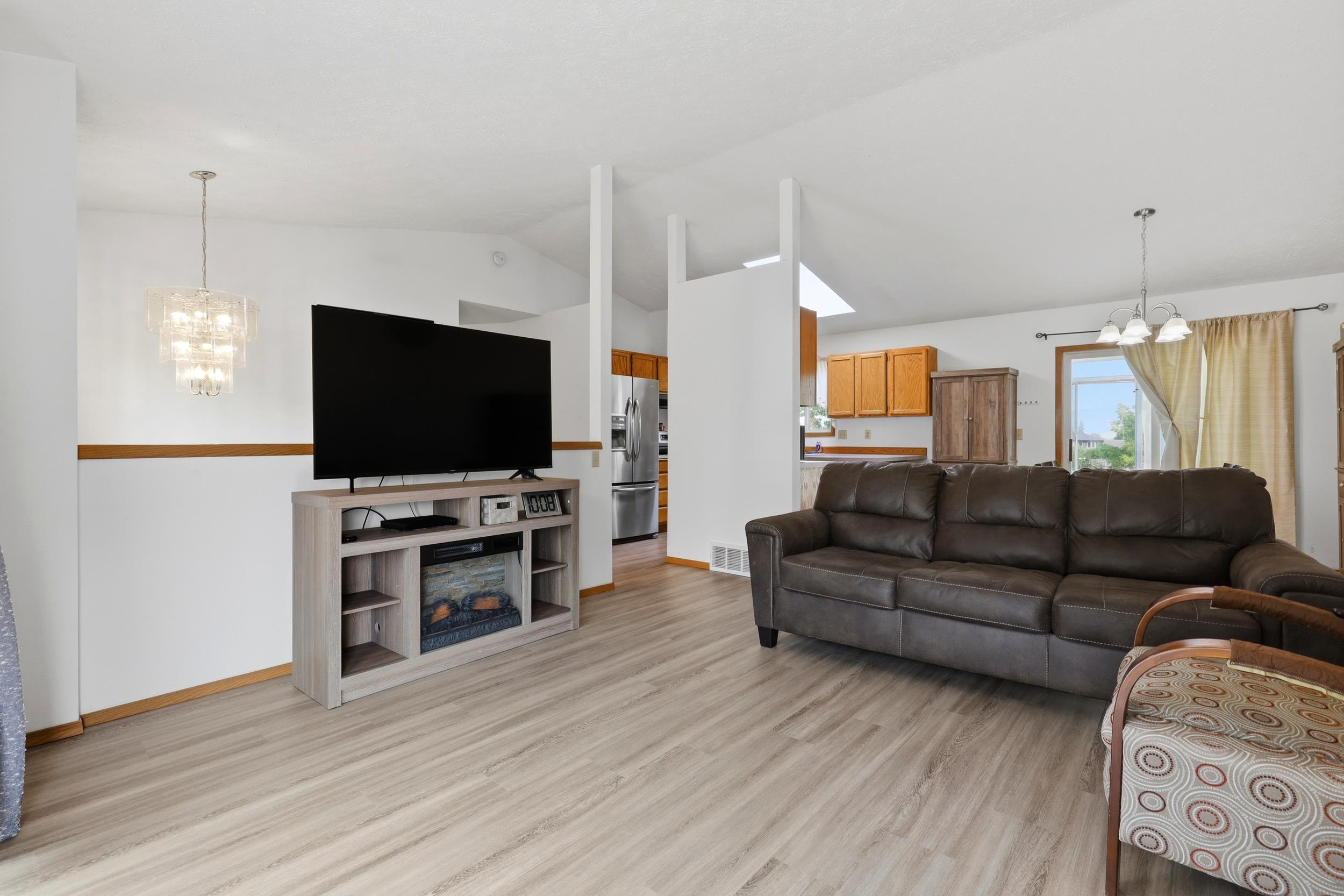 17703 E 6th Ave - Photo 11