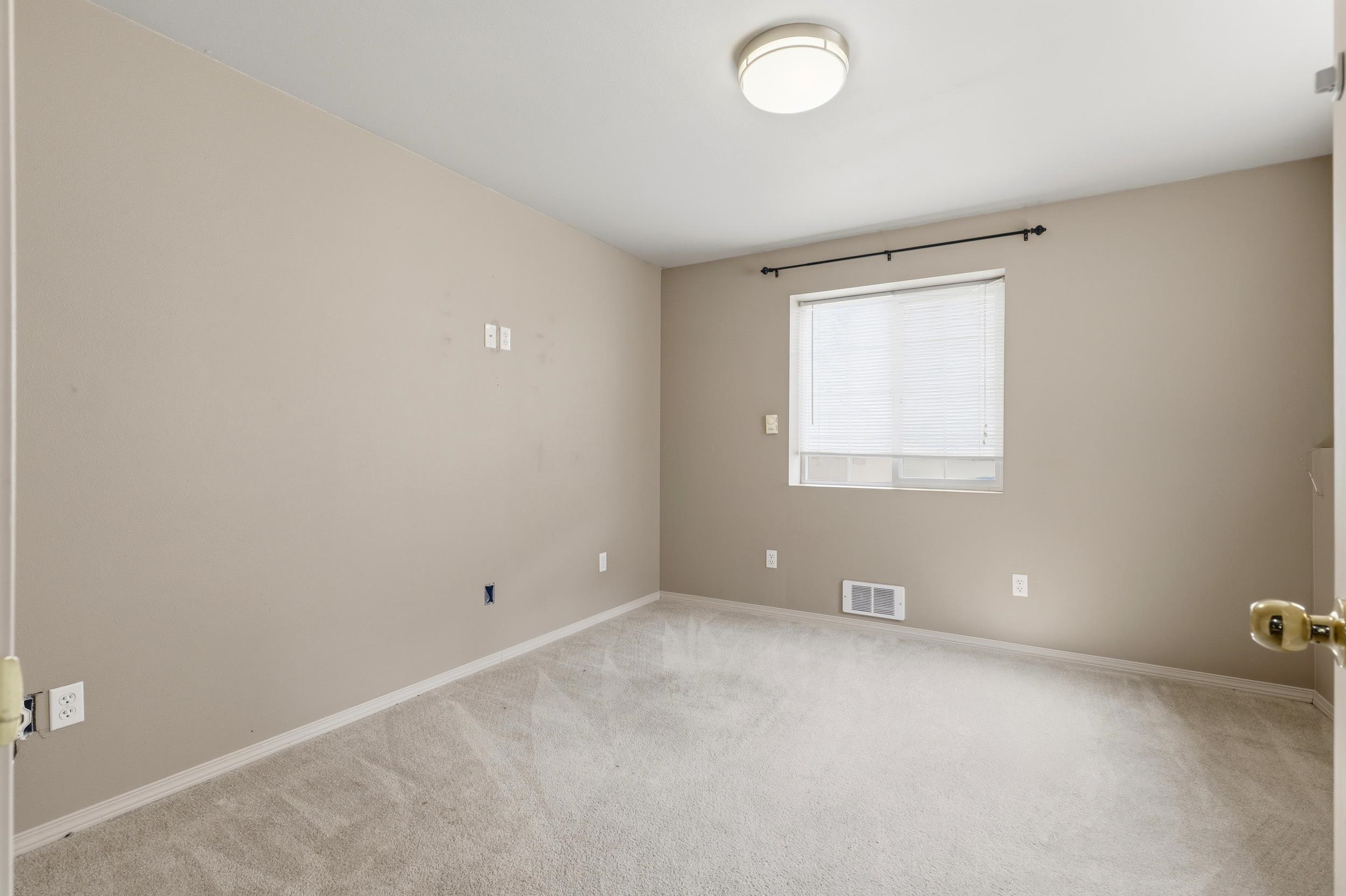 17703 E 6th Ave - Photo 33