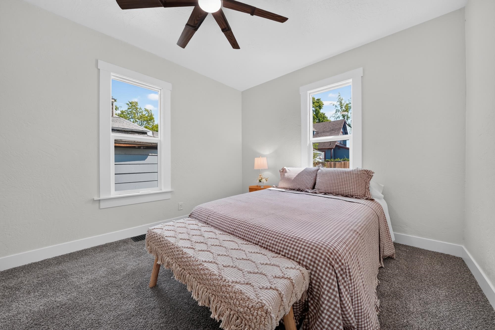 907 W Maxwell Ave - Photo 8