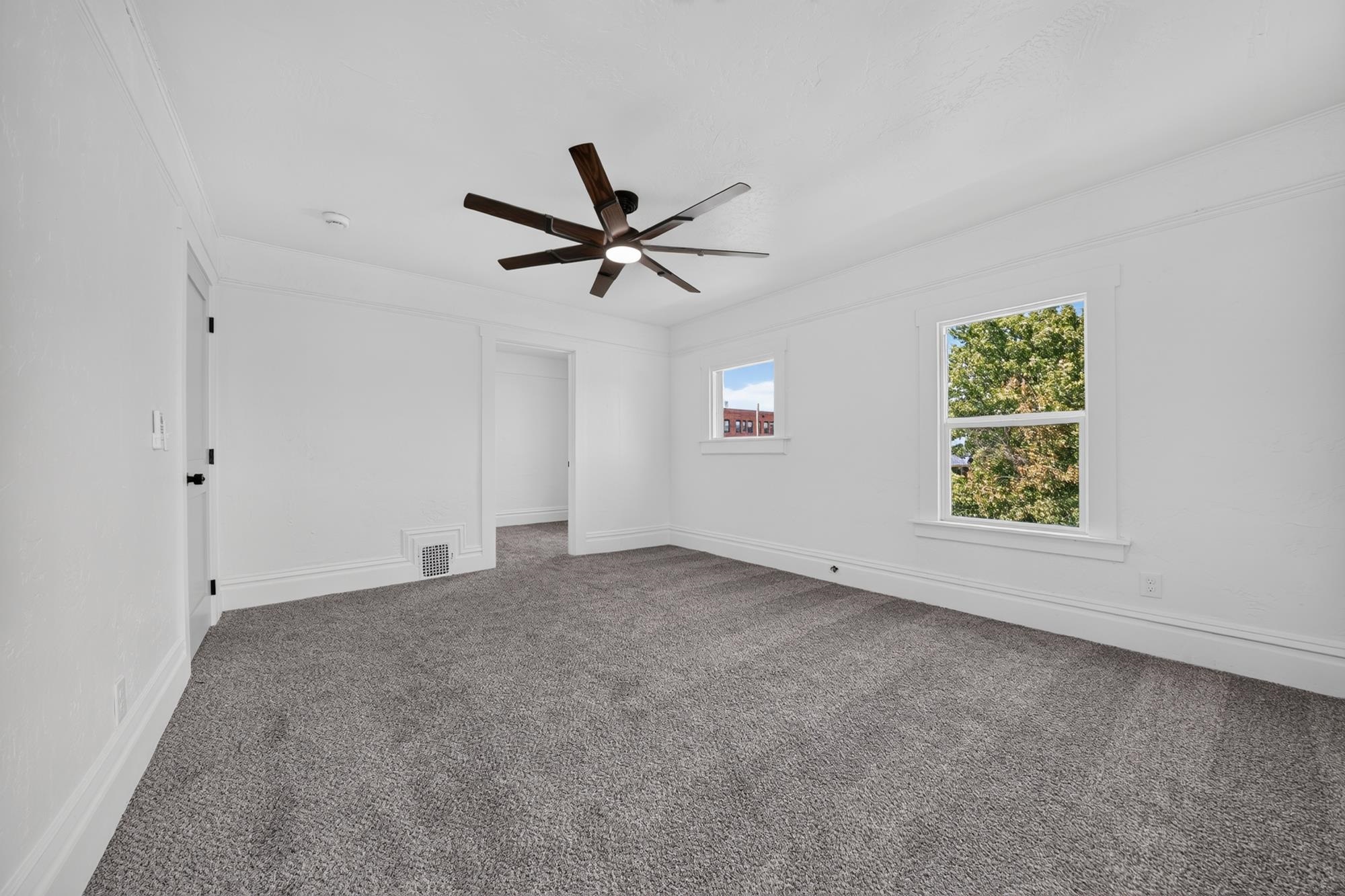 907 W Maxwell Ave - Photo 22