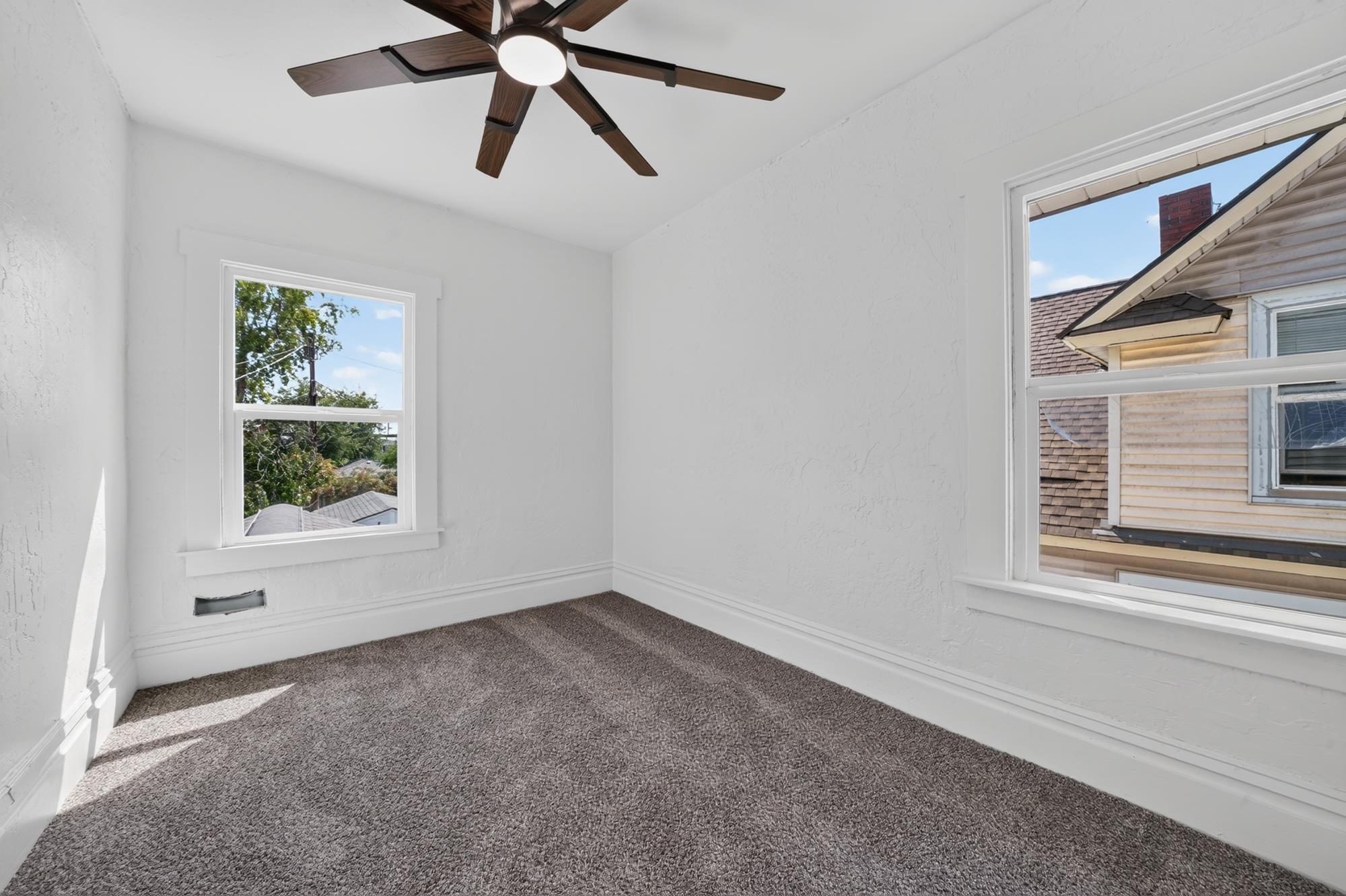907 W Maxwell Ave - Photo 31