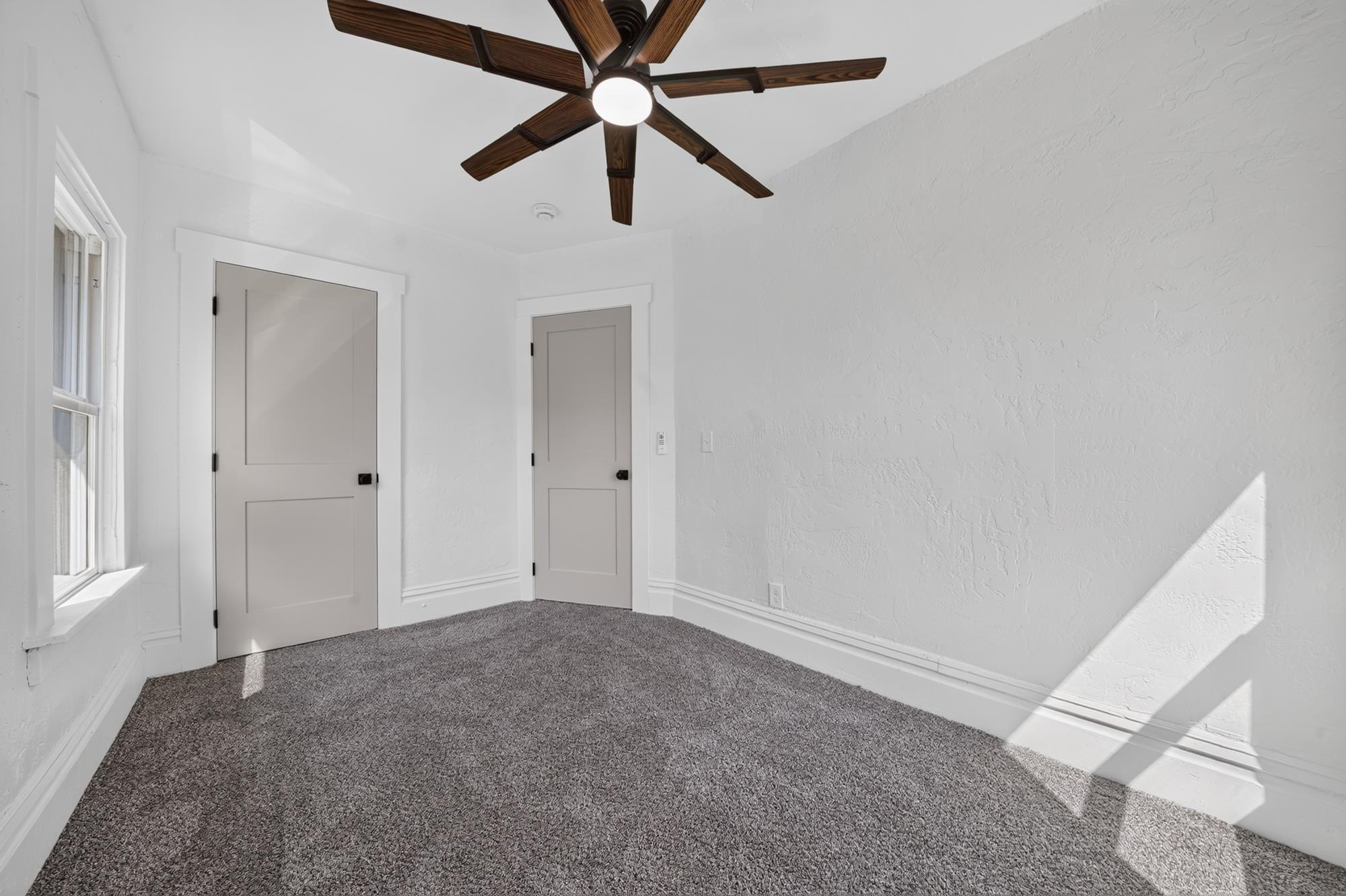 907 W Maxwell Ave - Photo 33
