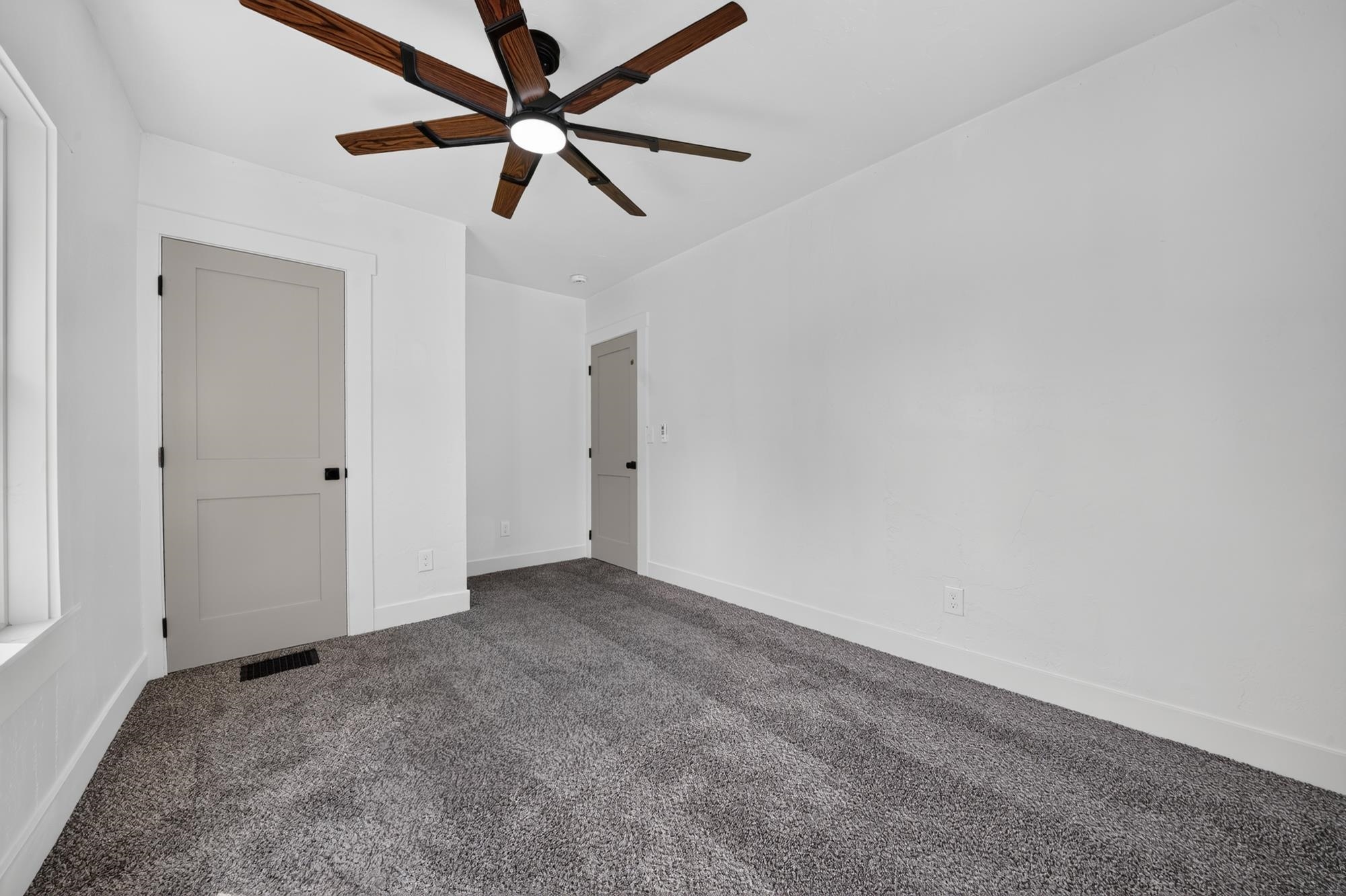 907 W Maxwell Ave - Photo 37