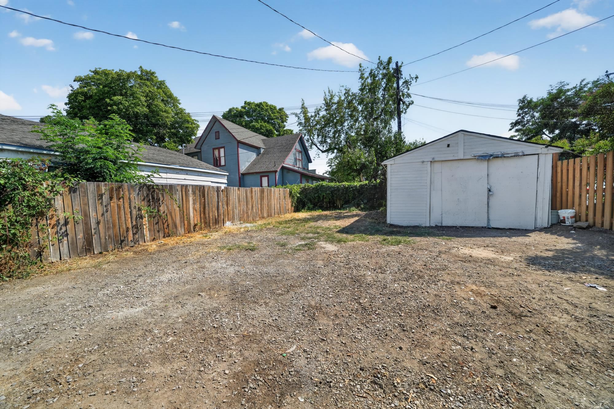907 W Maxwell Ave - Photo 40