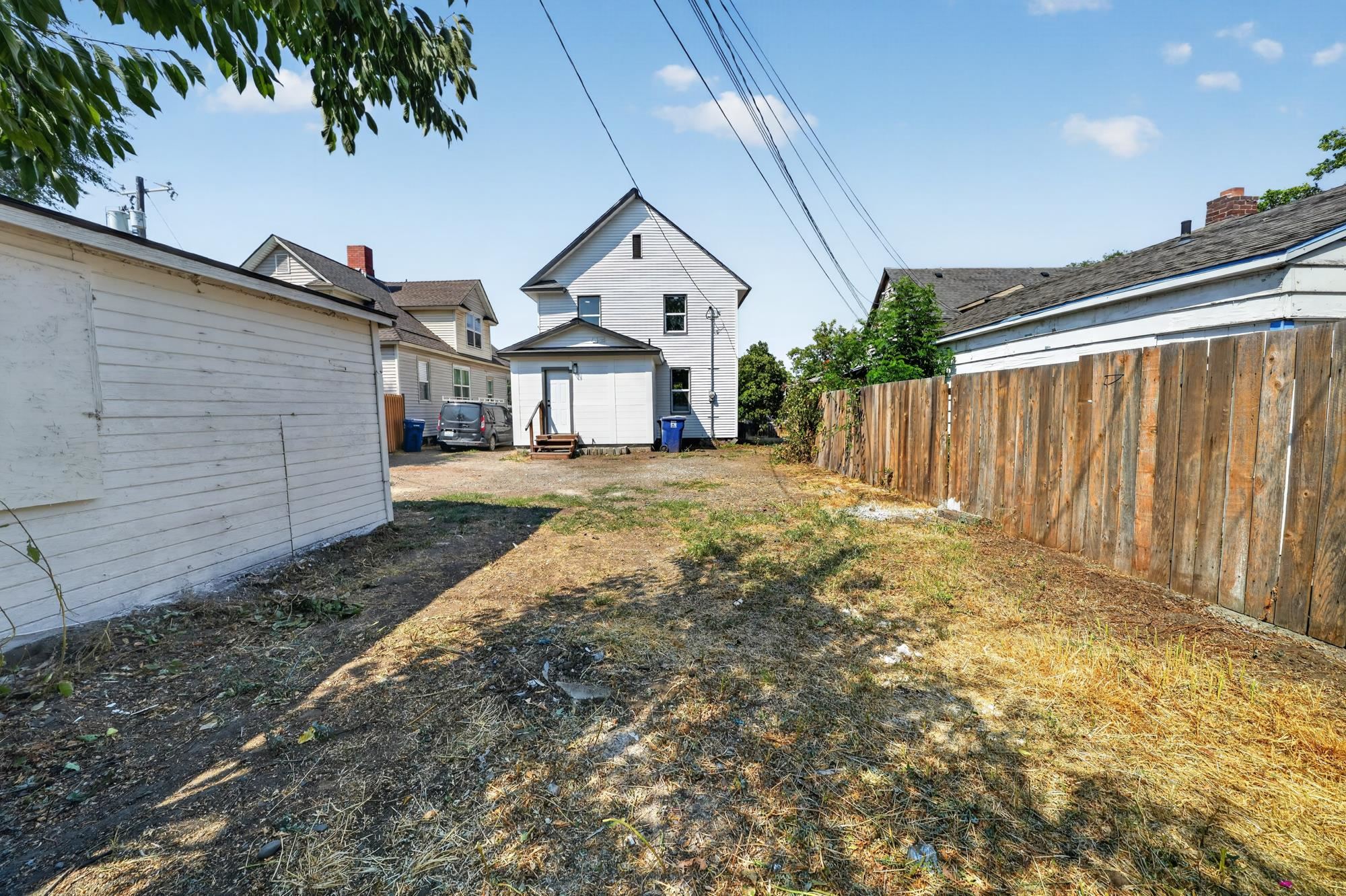 907 W Maxwell Ave - Photo 43