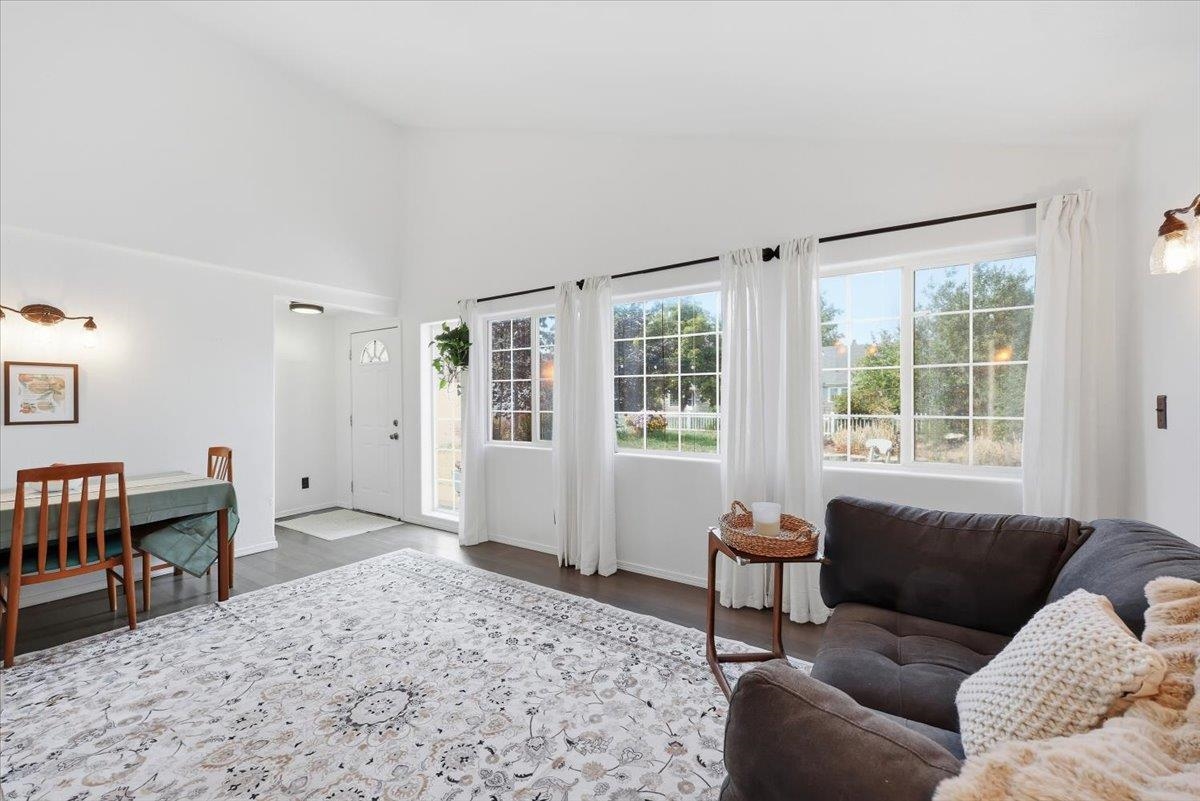 4314 N Adams St - Photo 3