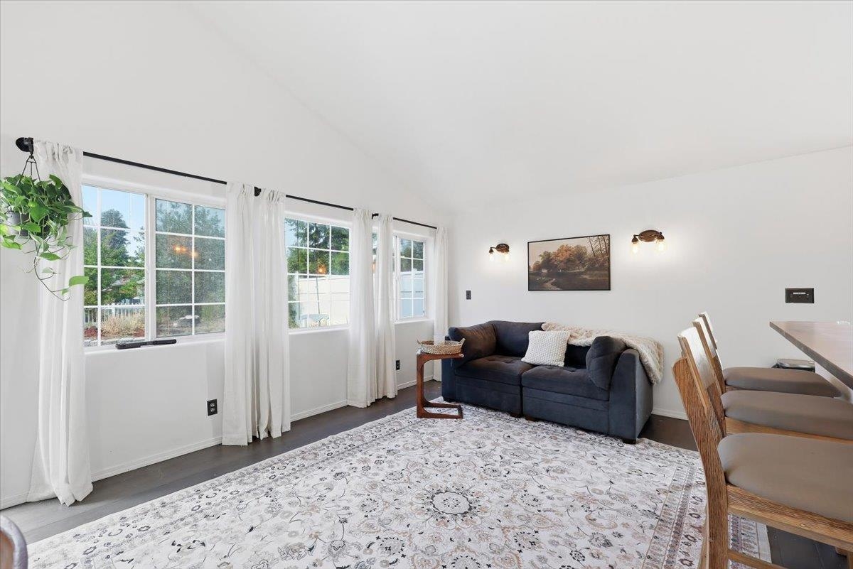 4314 N Adams St - Photo 4