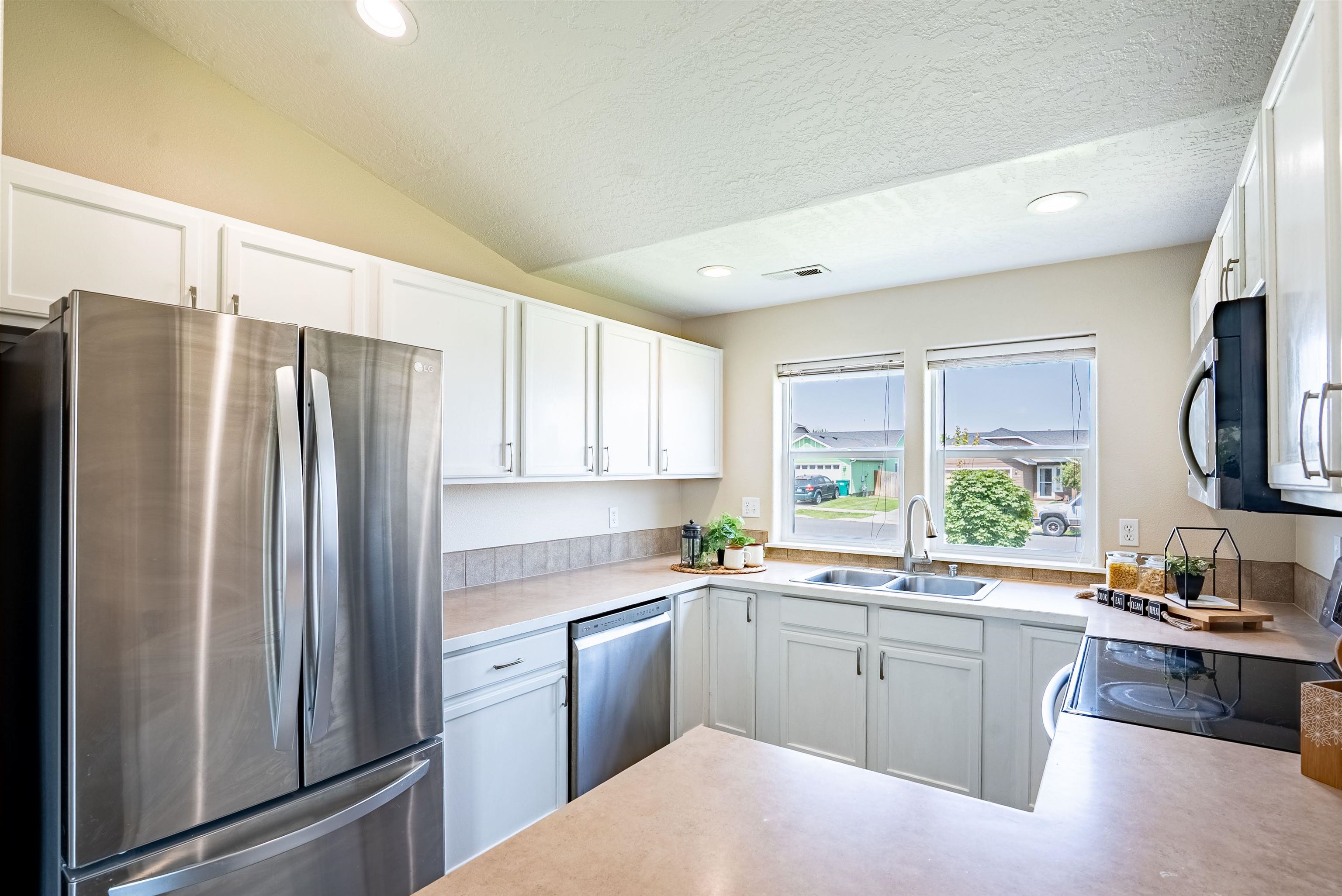 12399 W 2nd Ave - Photo 8
