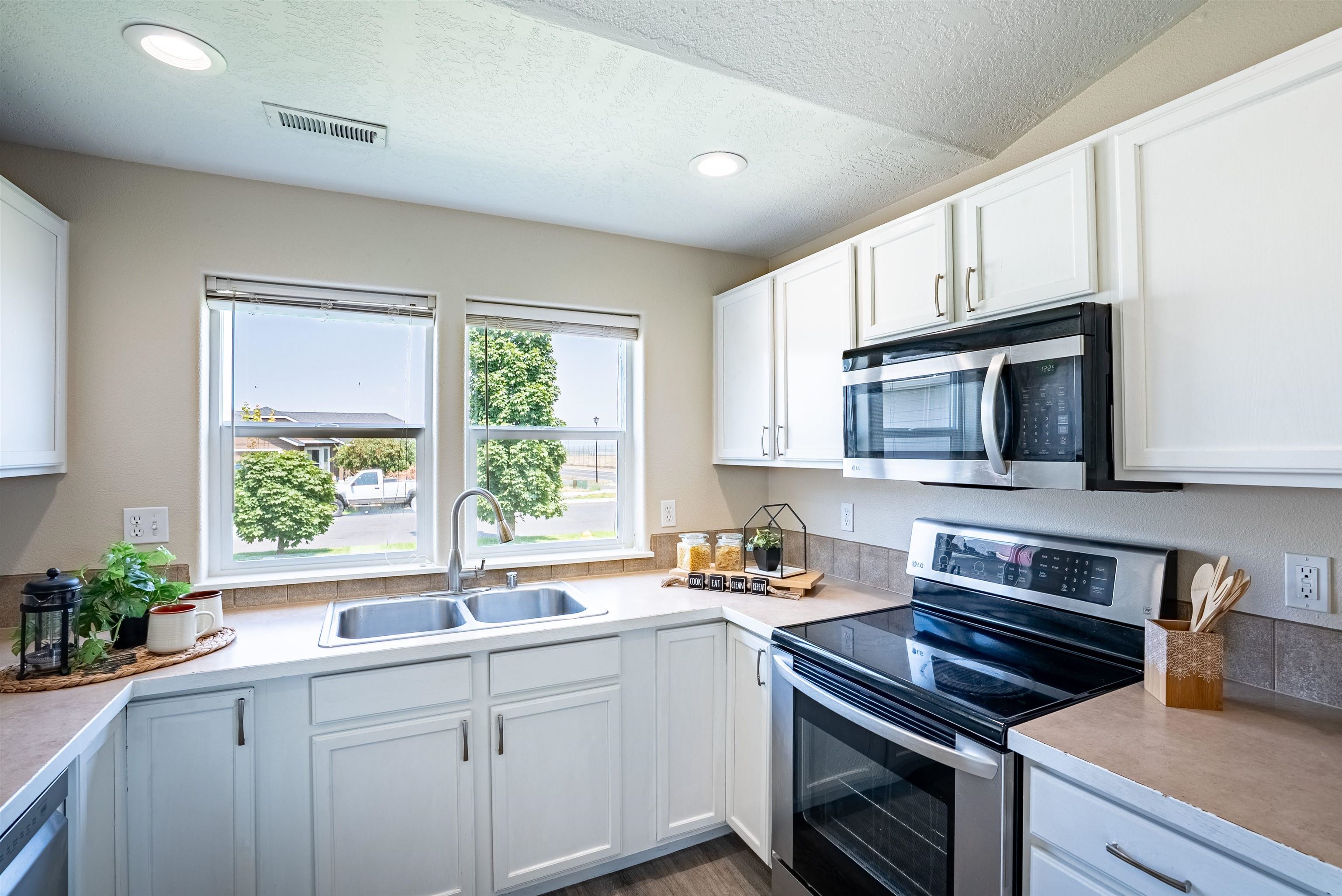 12399 W 2nd Ave - Photo 9