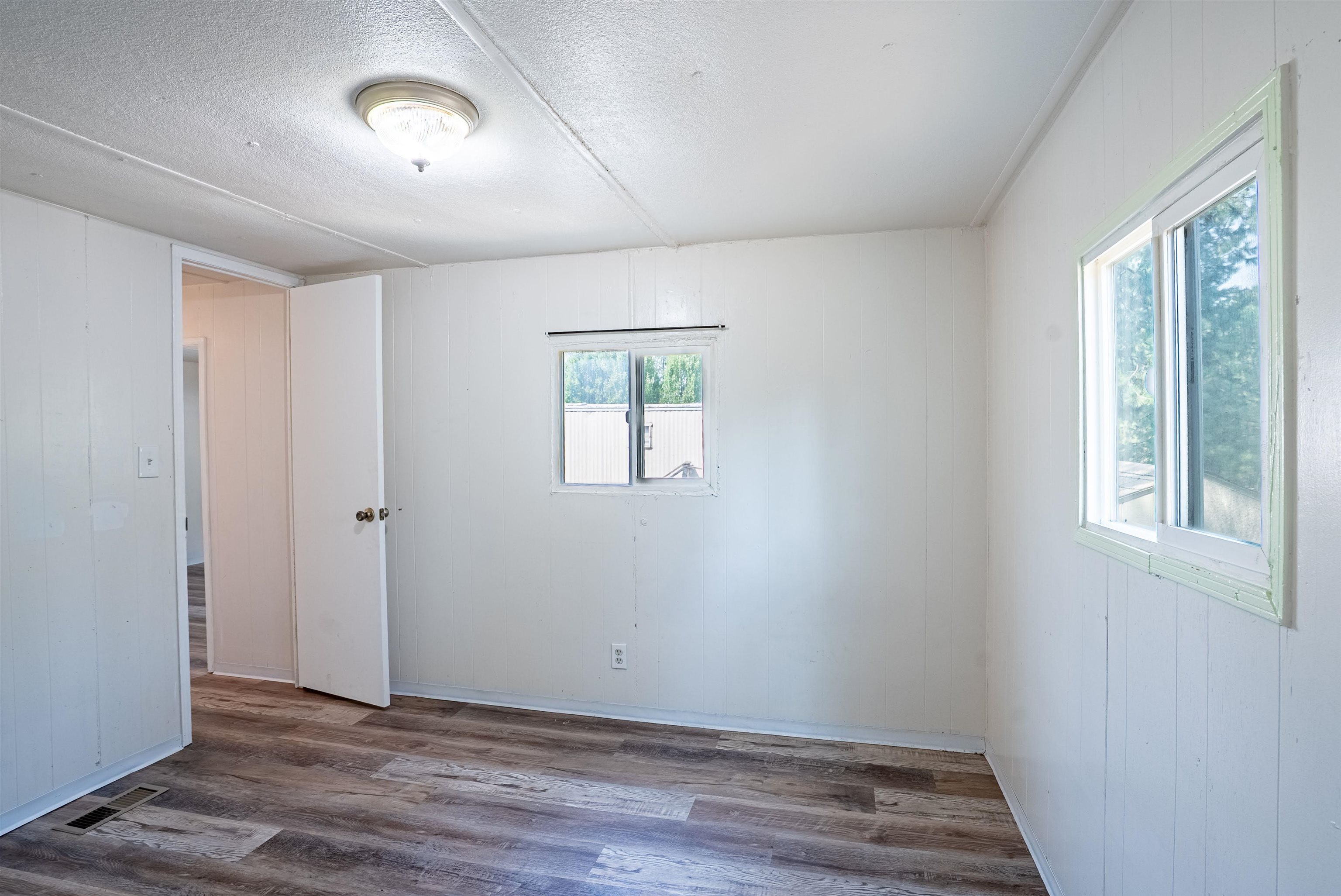34124 N Newport Hwy - Photo 9
