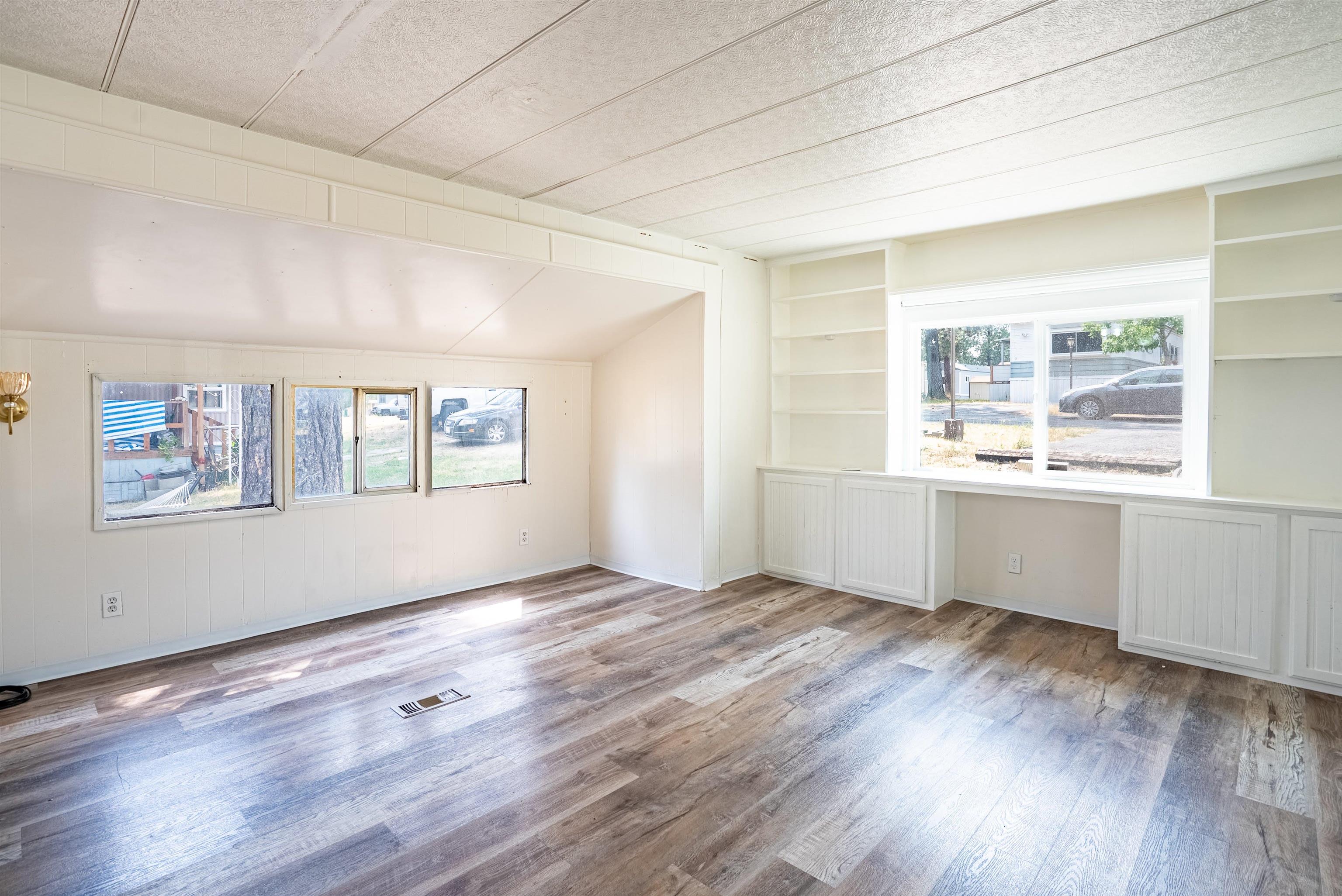 34124 N Newport Hwy - Photo 6