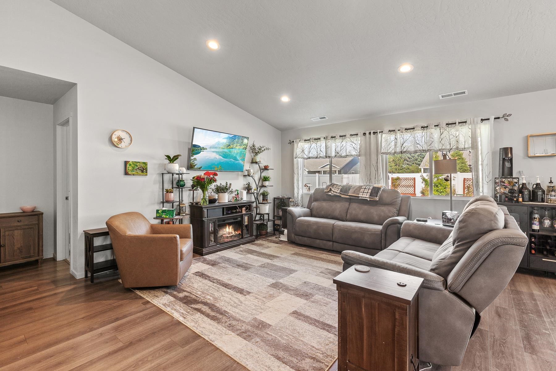 418 N Arc Ct - Photo 3