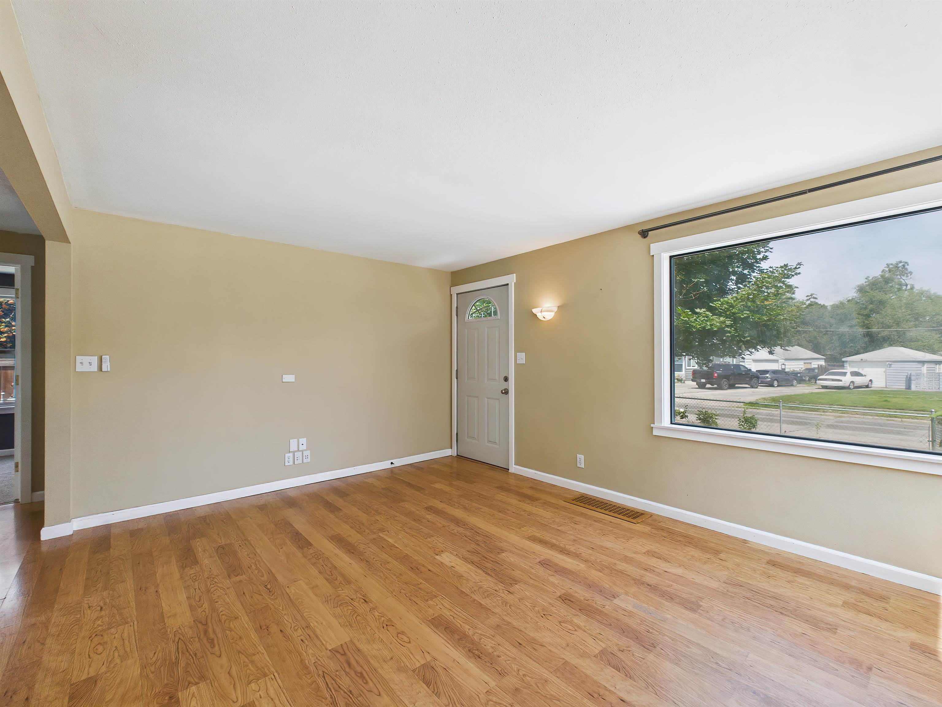 5911 N Braeburn Dr - Photo 5