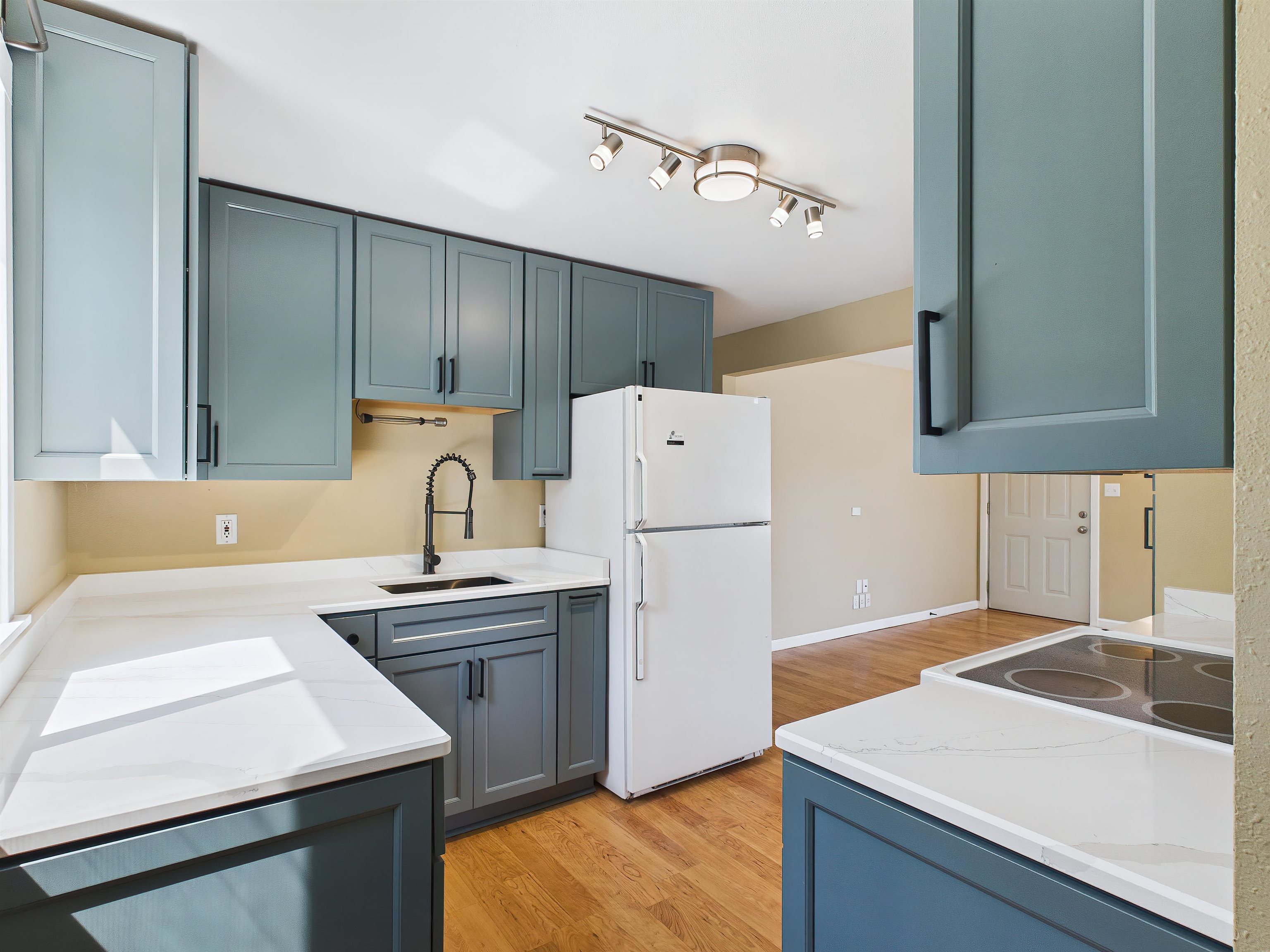 5911 N Braeburn Dr - Photo 9