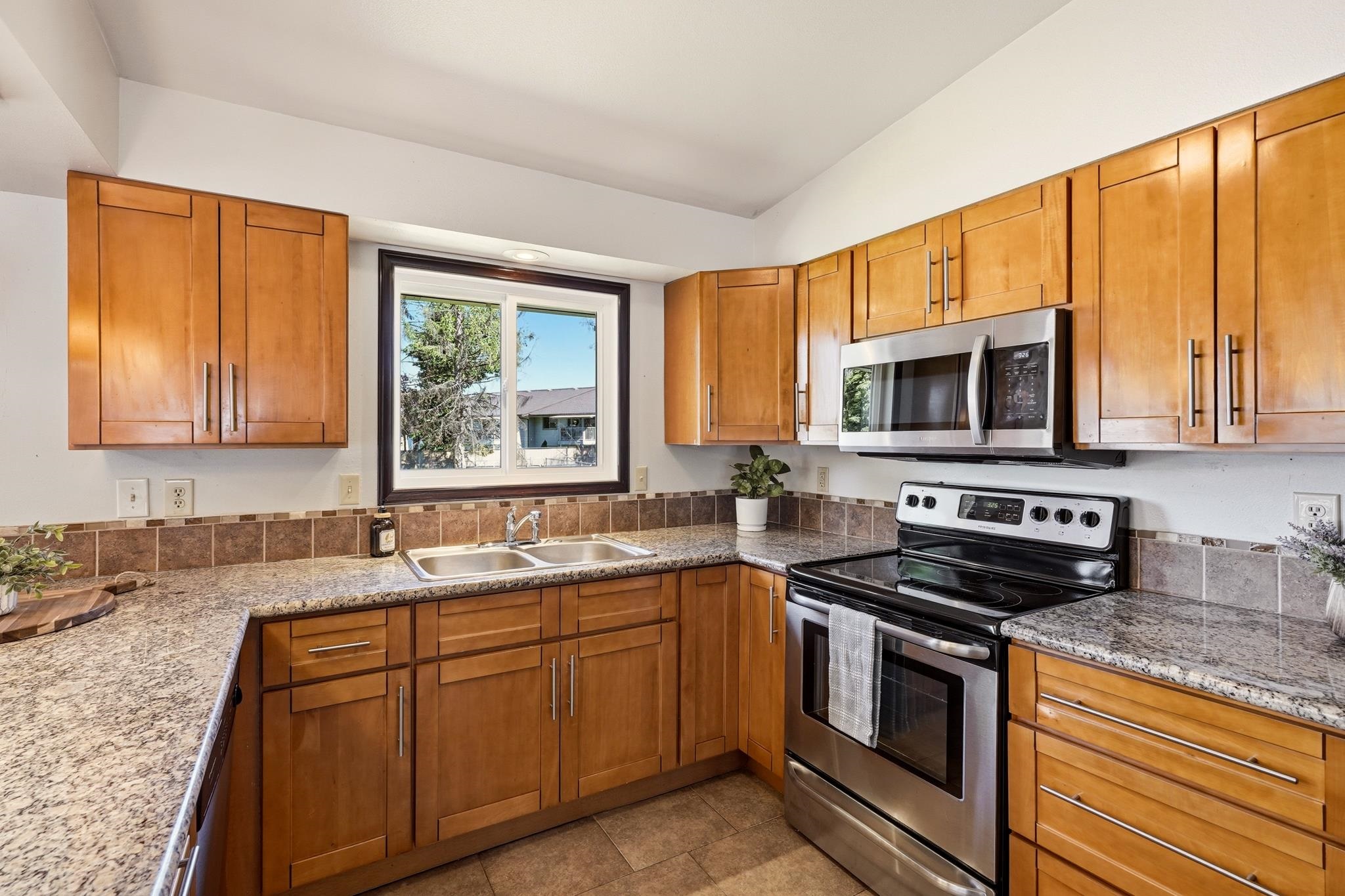 1225 S Woodlawn Rd - Photo 15