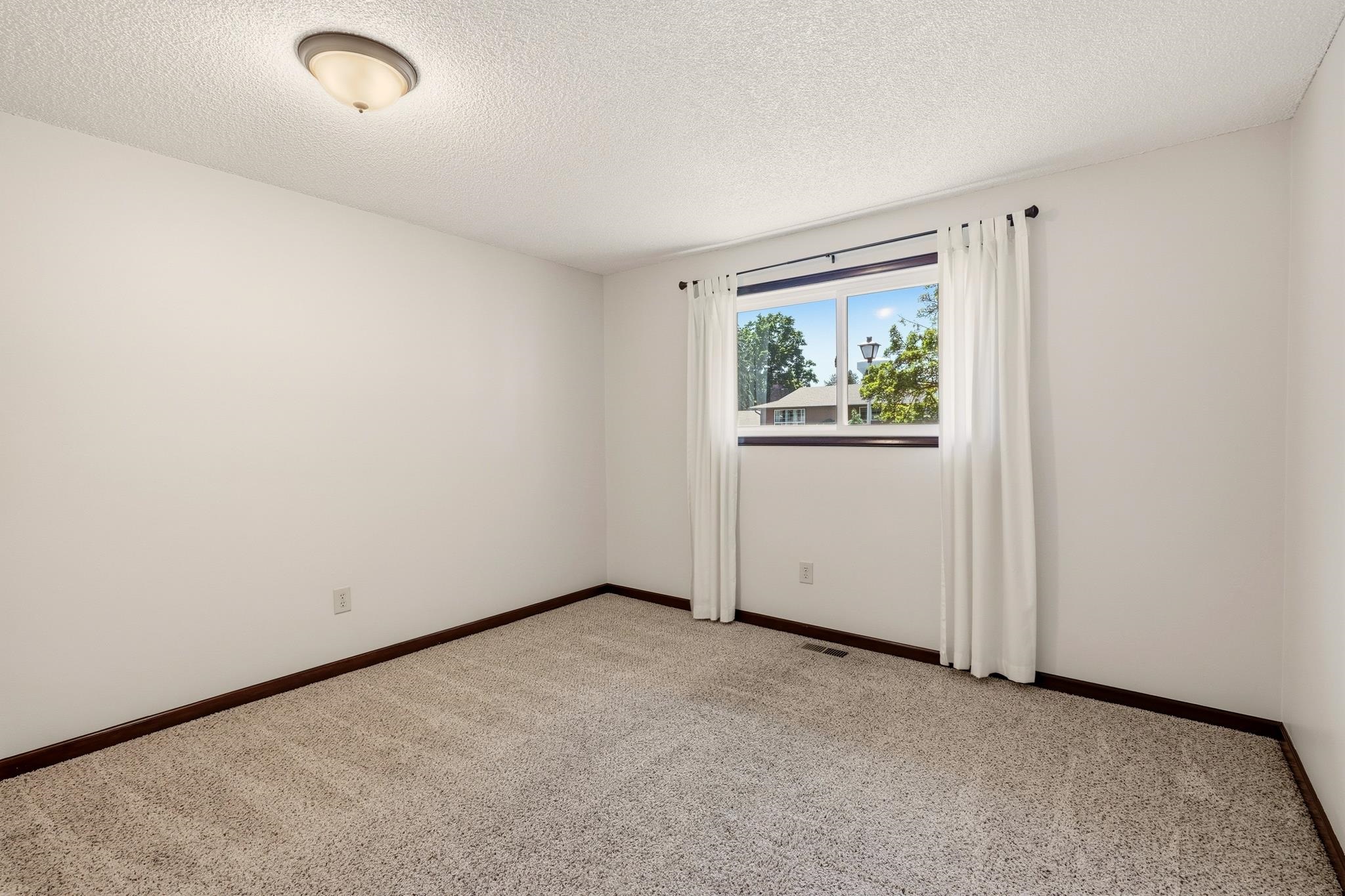 1225 S Woodlawn Rd - Photo 24