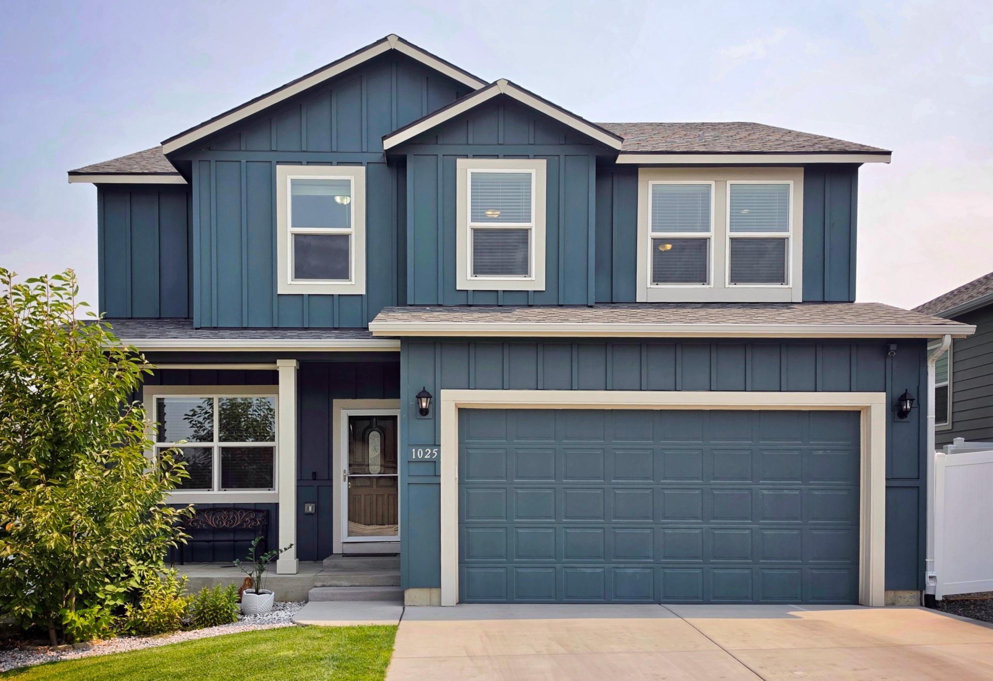 1025 S Bannen Rd - Photo 1