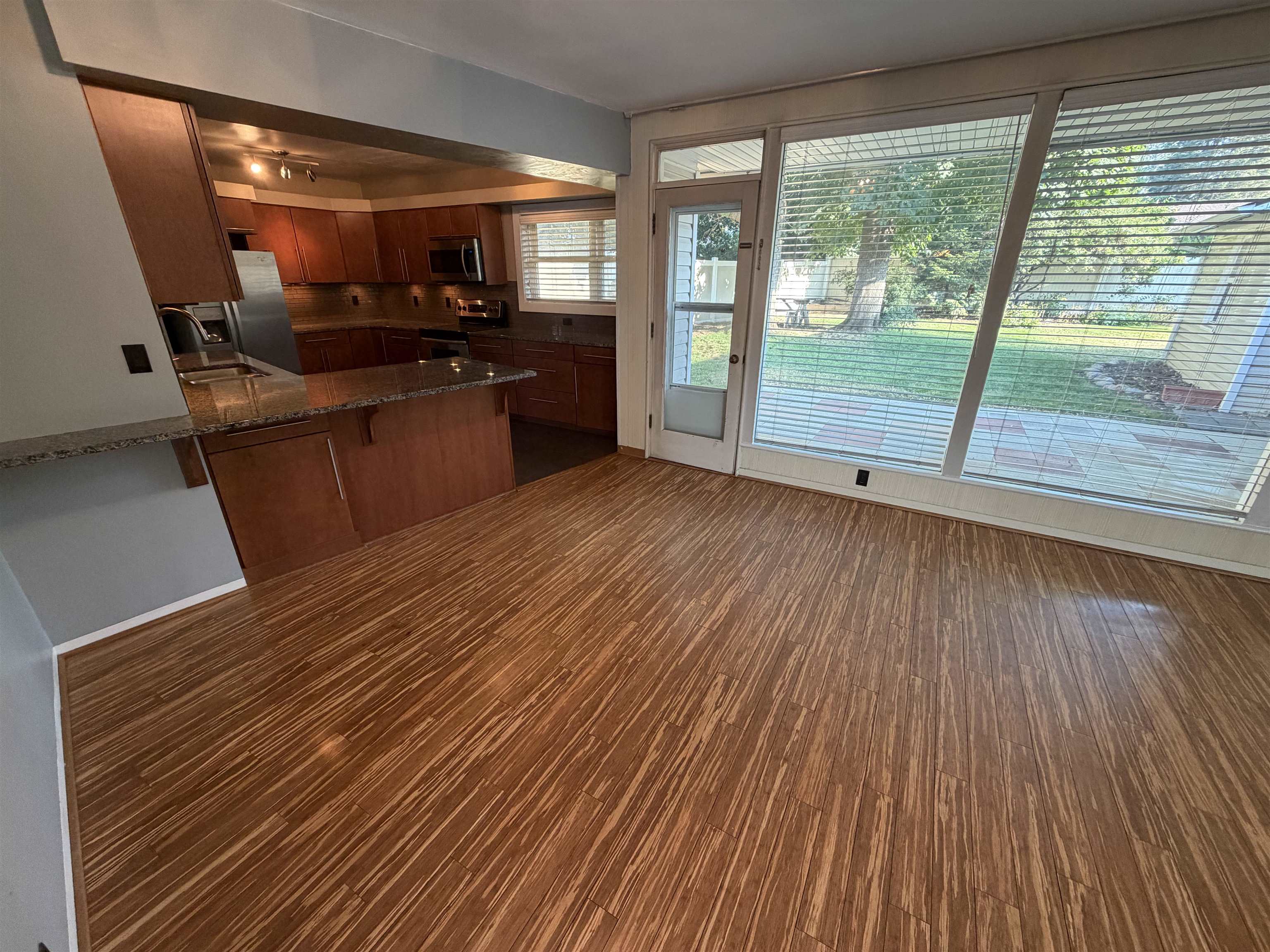 1027 W 29th Ave - Photo 8