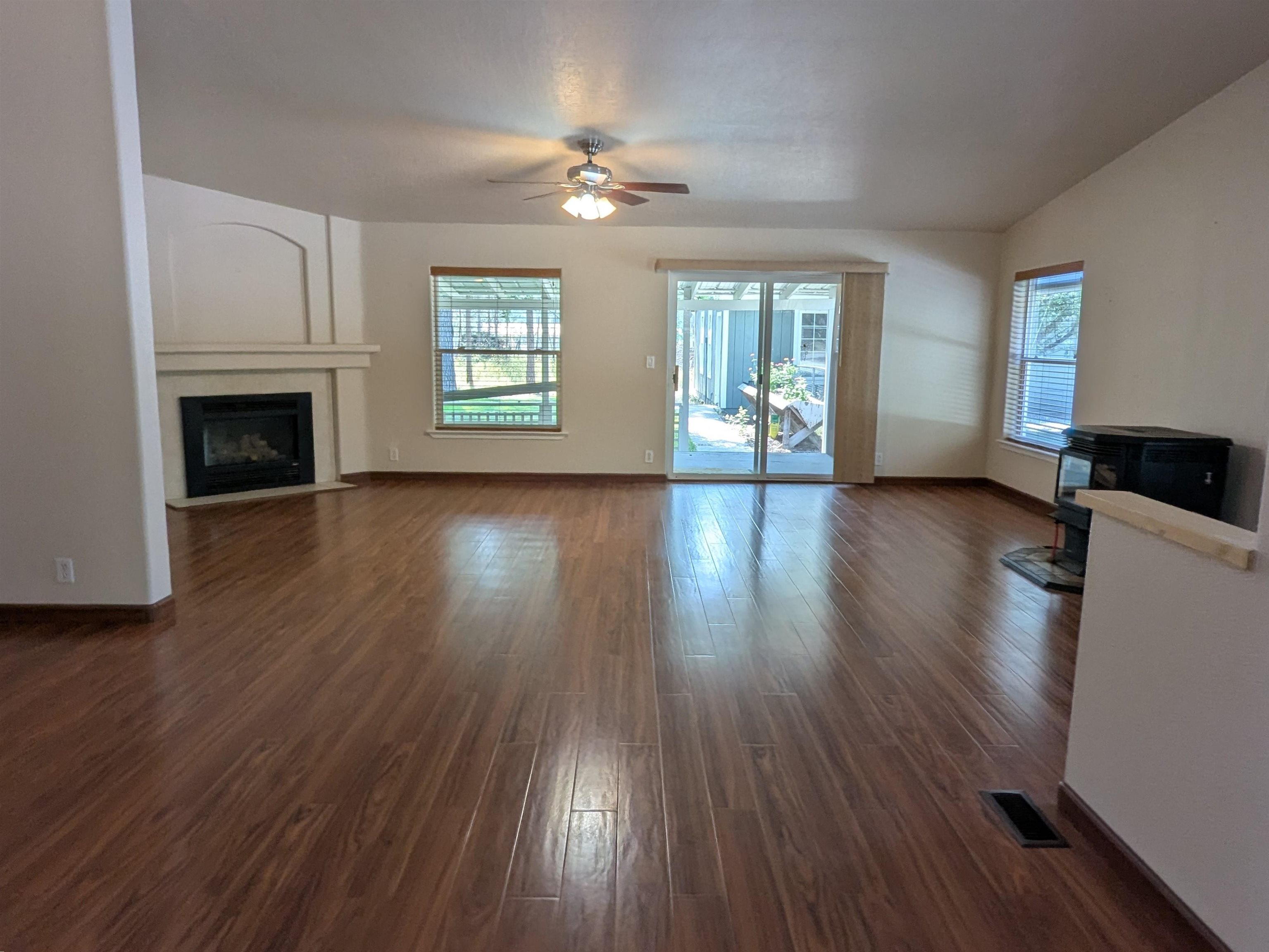 4067 Pine Meadows Dr - Photo 6