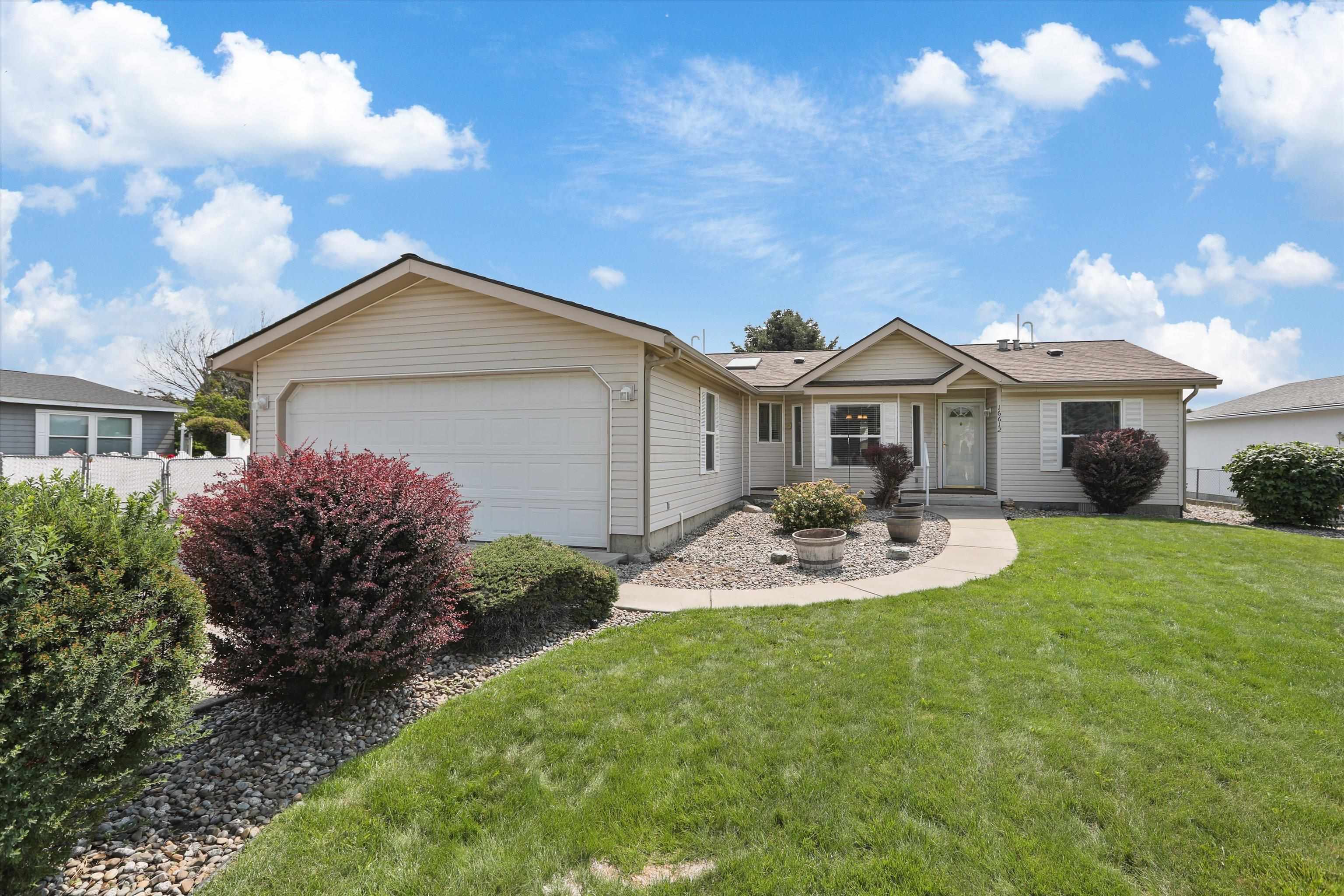 16612 E Nixon Ct - Photo 1