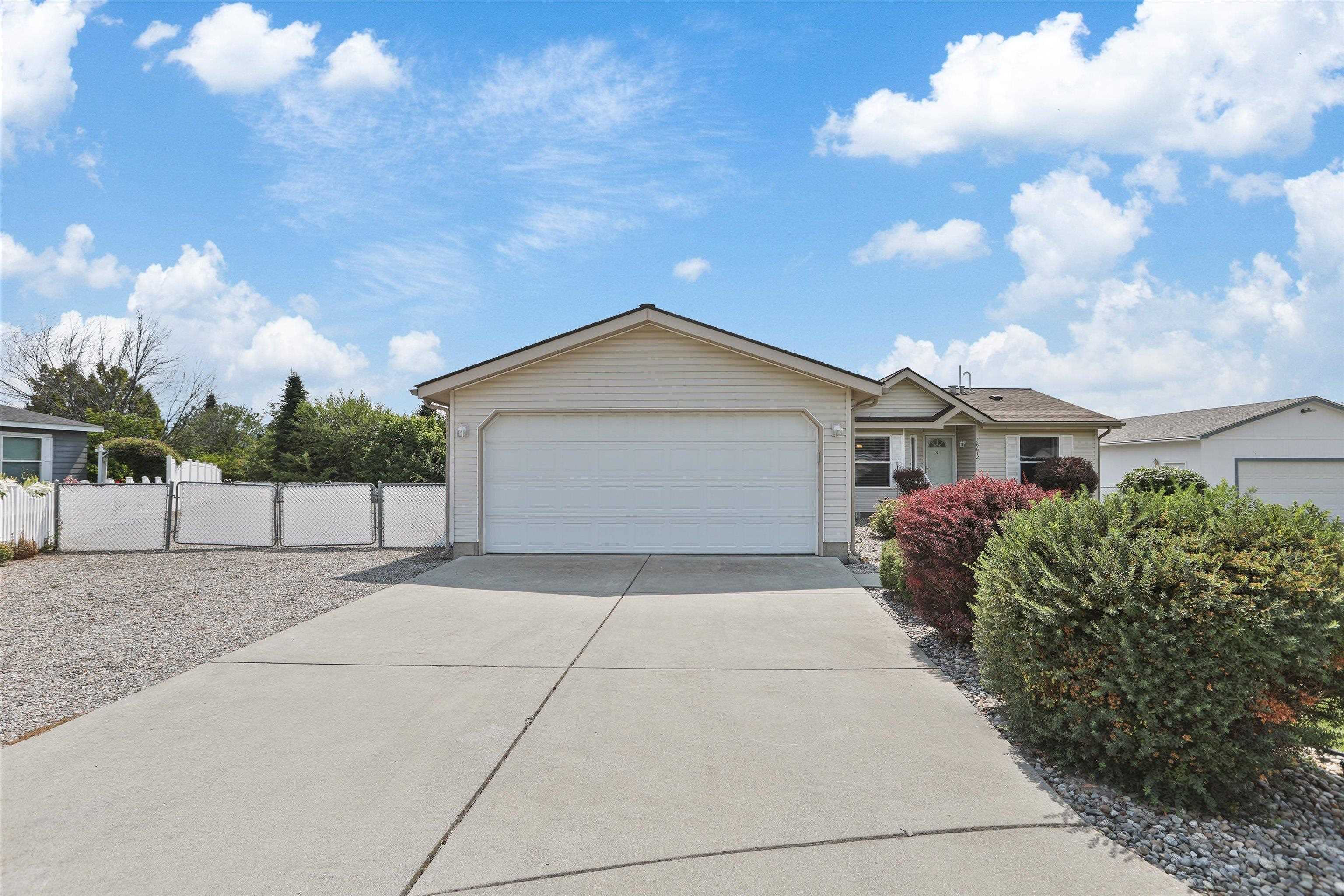 16612 E Nixon Ct - Photo 2