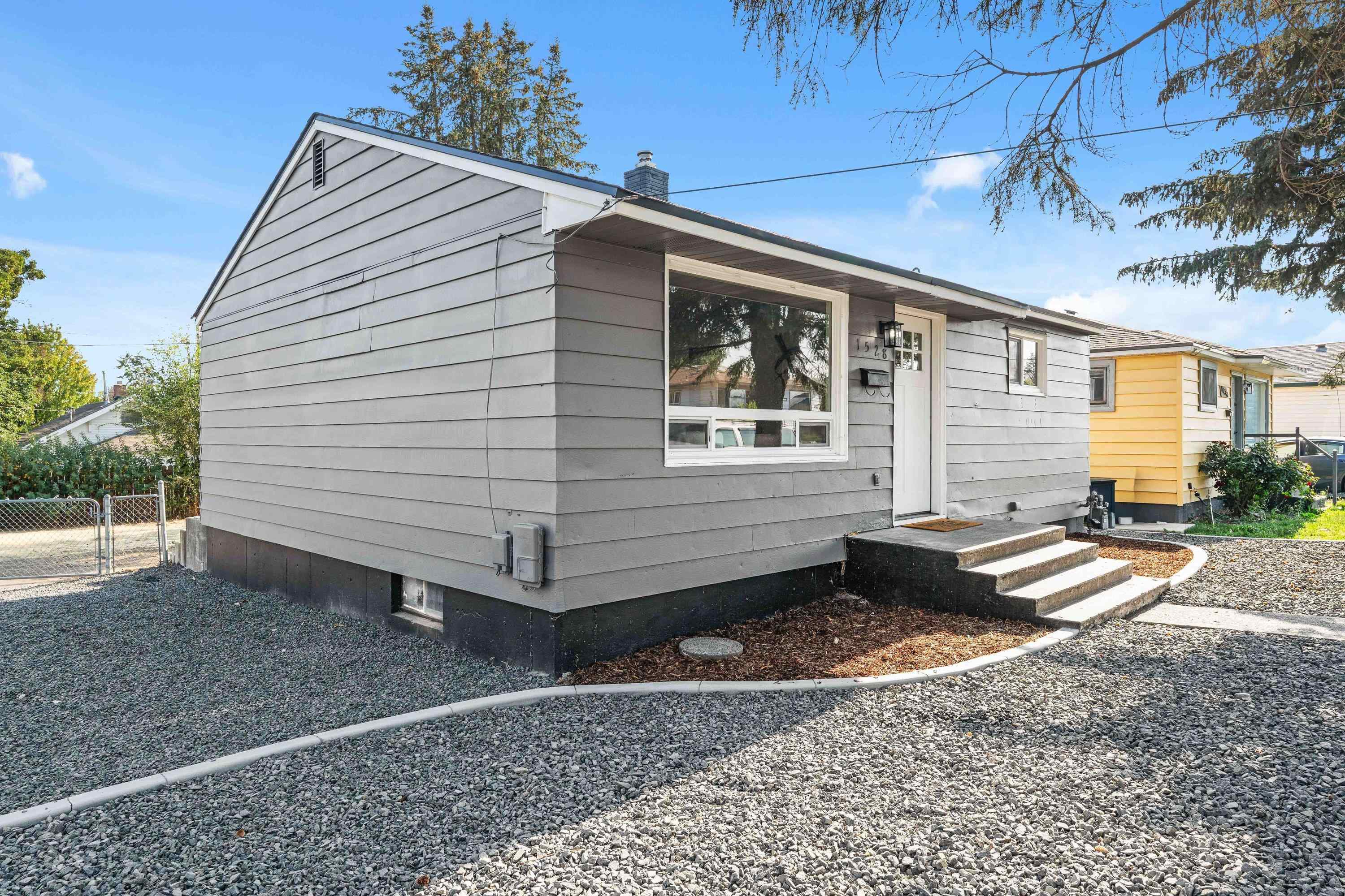 1528 E Walton Ave - Photo 4