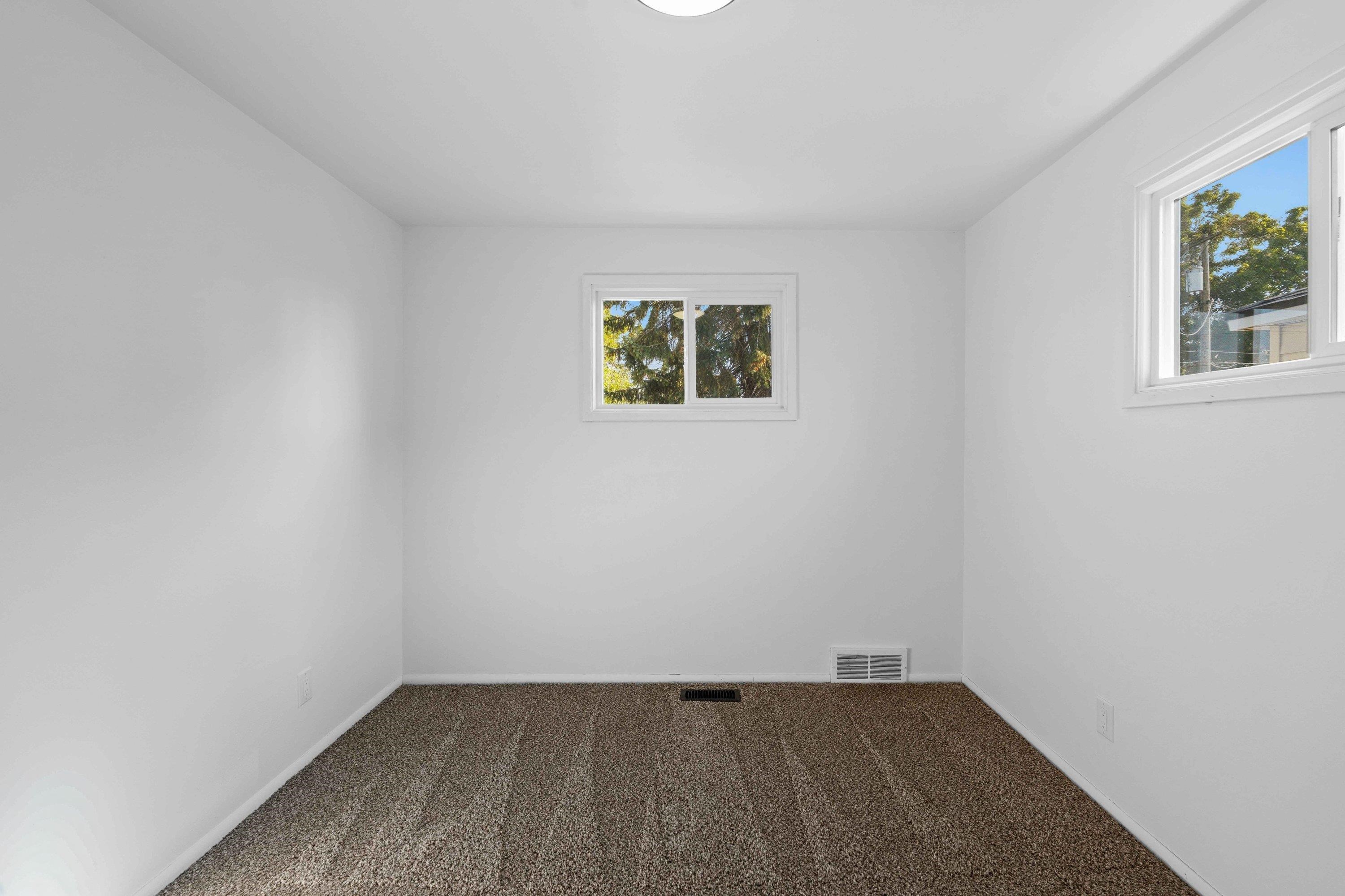 1528 E Walton Ave - Photo 16