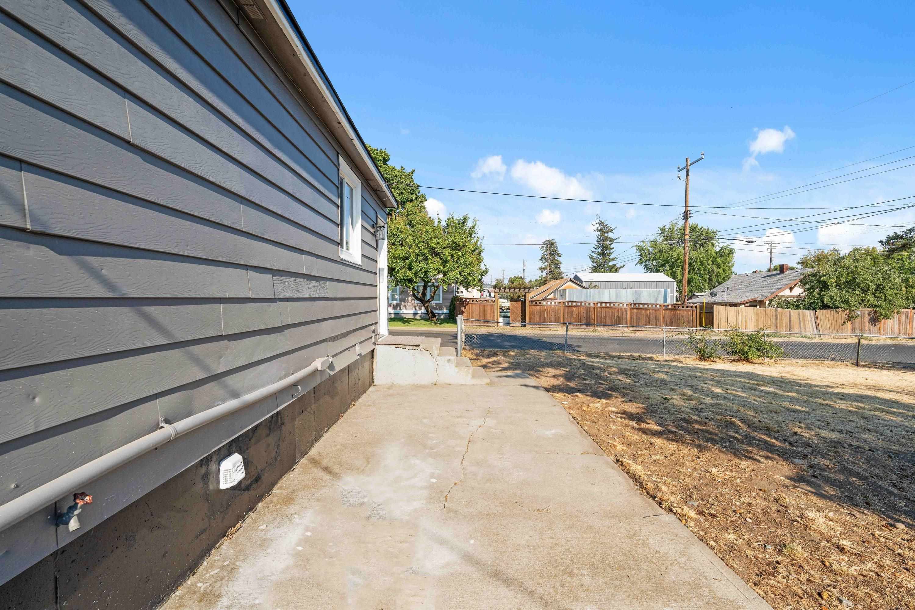 1528 E Walton Ave - Photo 32