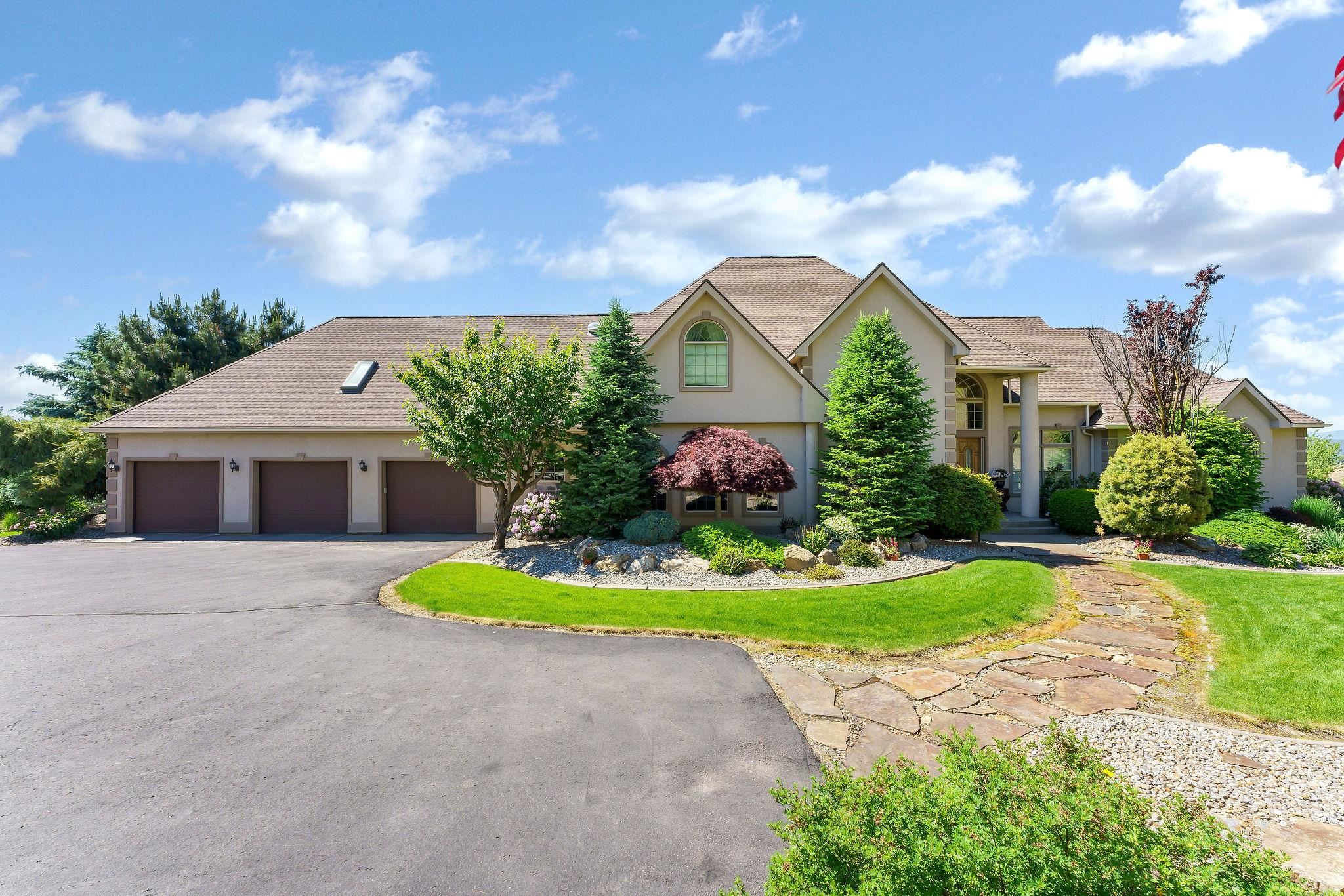 20915 E Jesse Ln - Photo 1