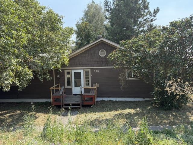 228 W Poplar St - Photo 1