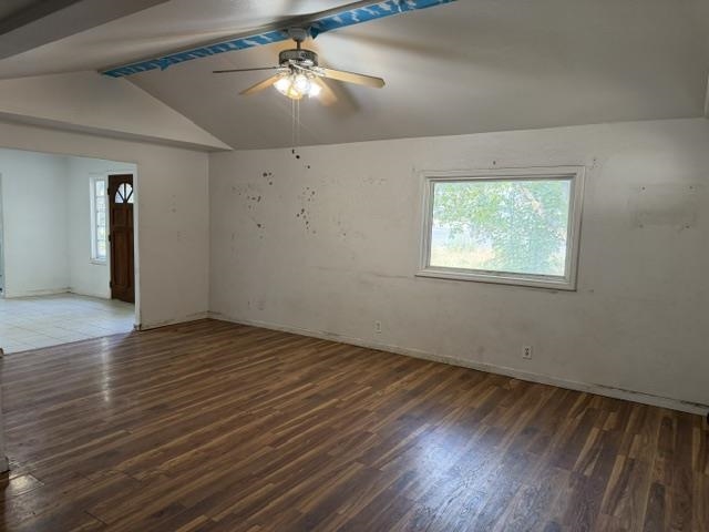 228 W Poplar St - Photo 5