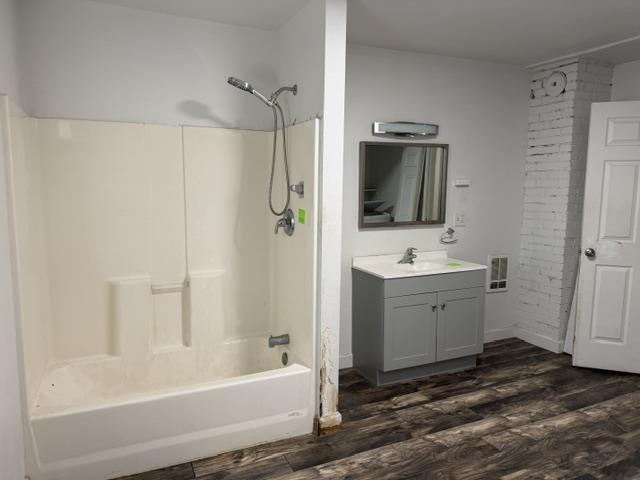 228 W Poplar St - Photo 17