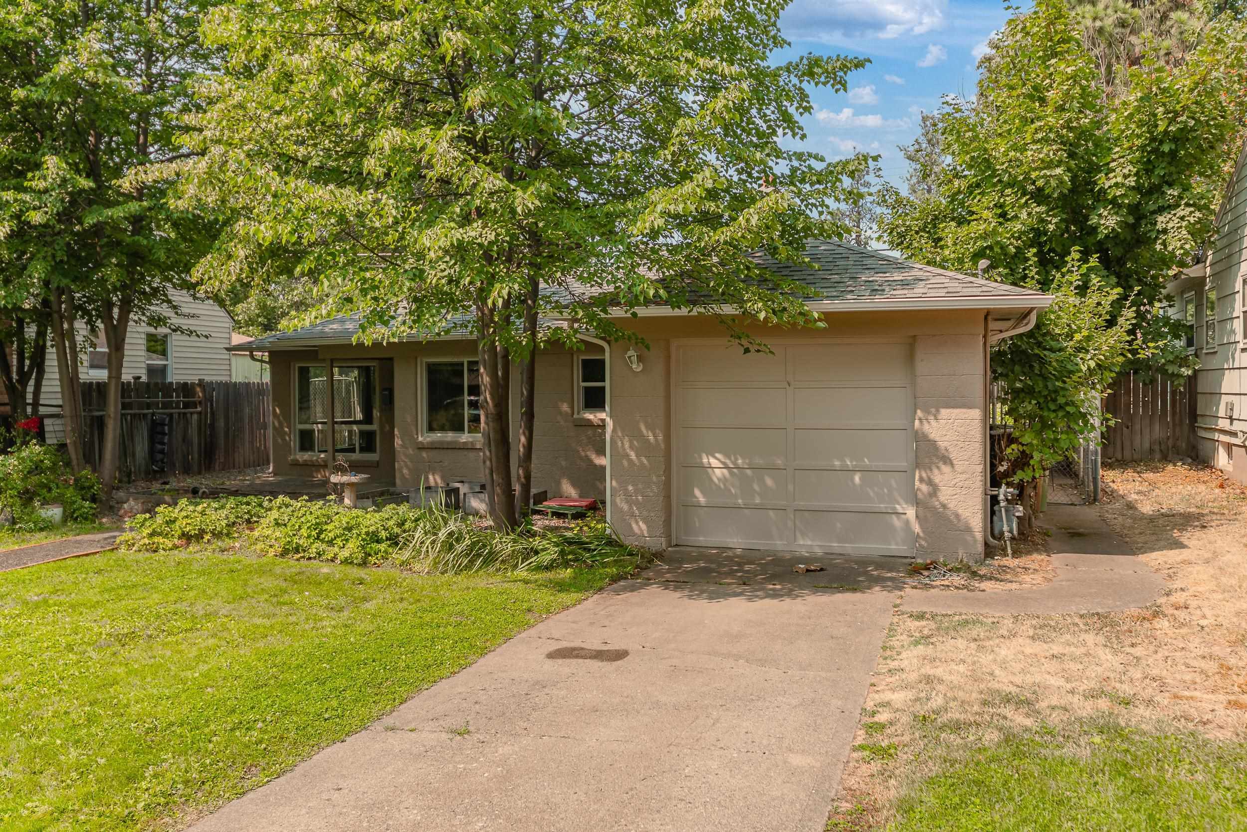 1307 E Thurston Ave - Photo 3