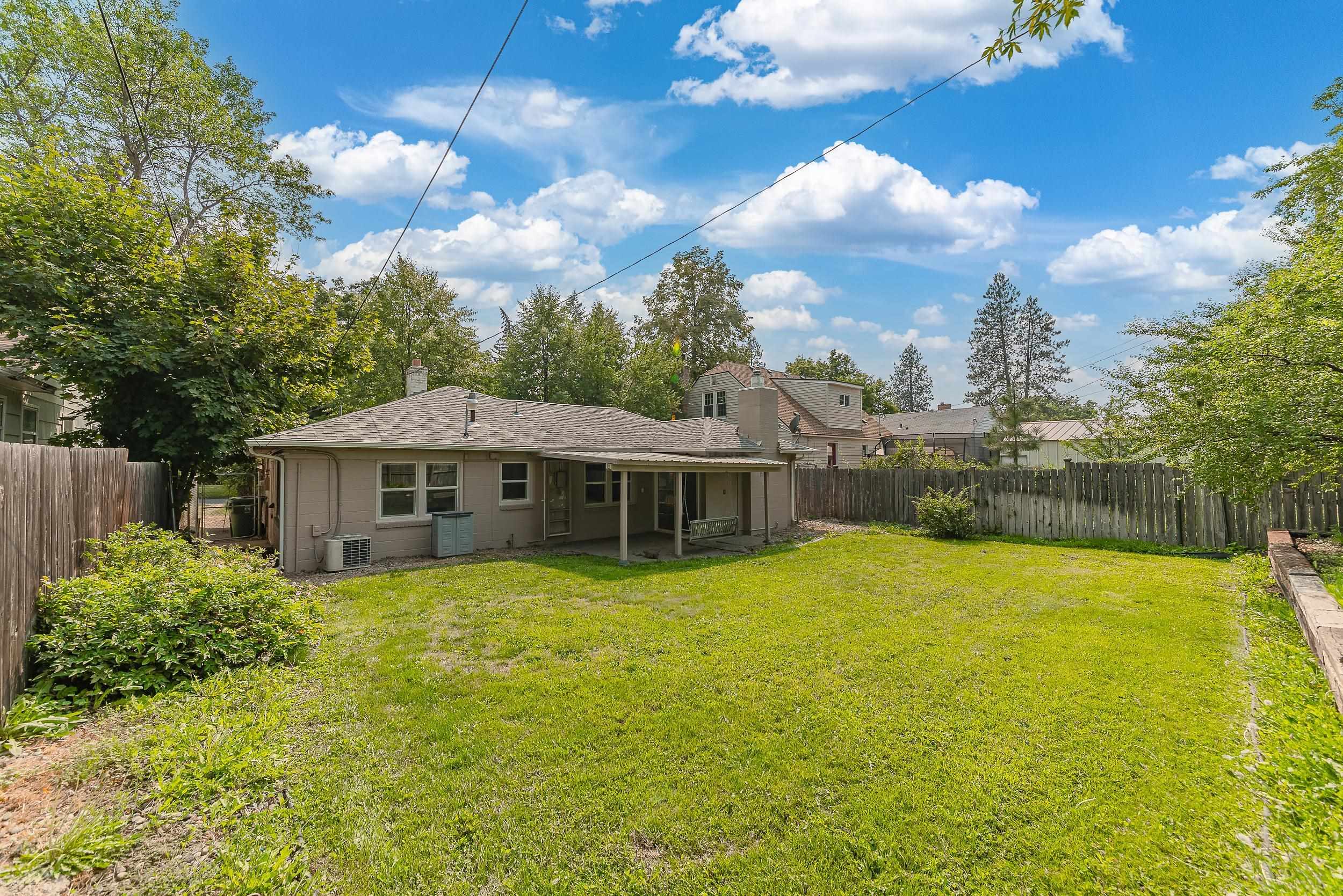 1307 E Thurston Ave - Photo 14