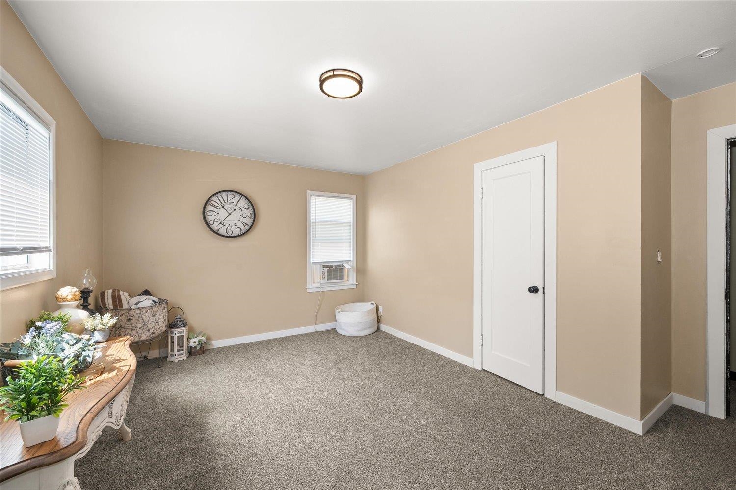 1323 E 41st Ave - Photo 16