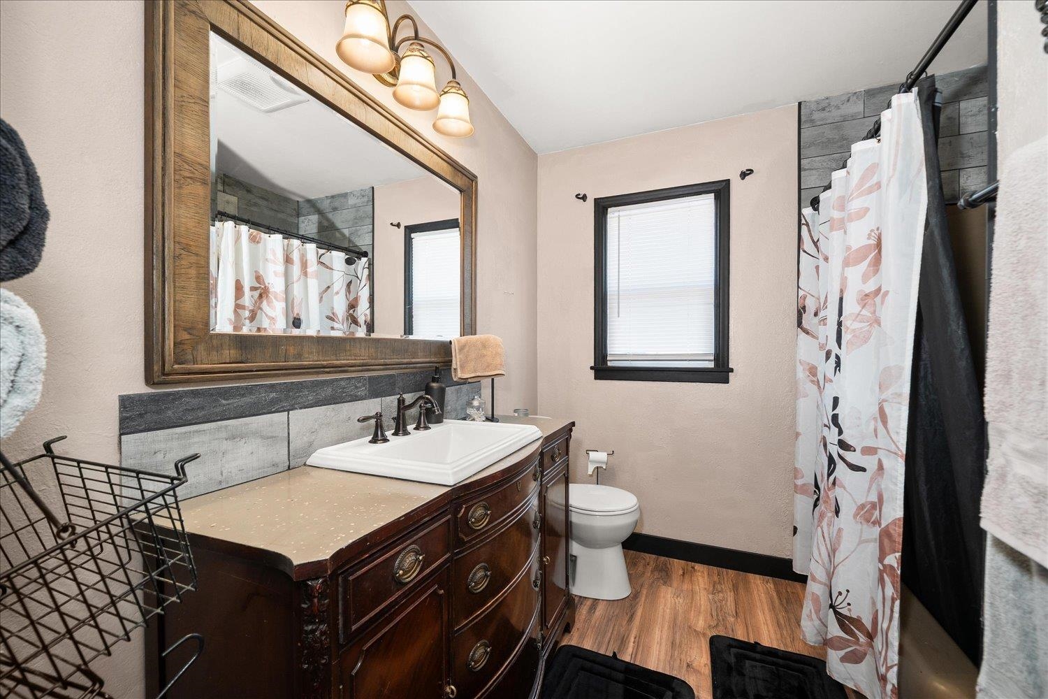 1323 E 41st Ave - Photo 17
