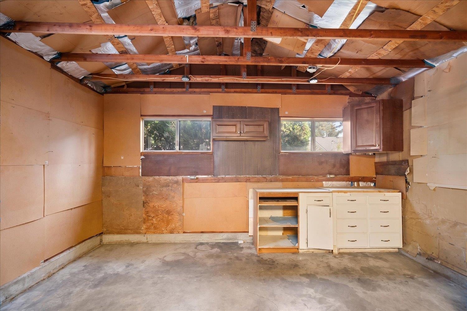 1323 E 41st Ave - Photo 39