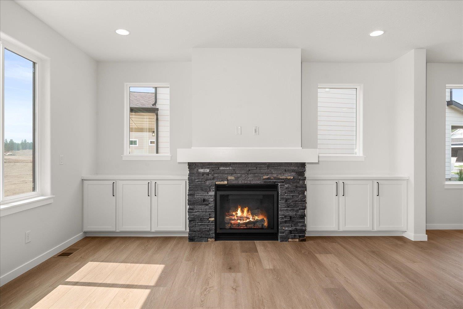 12242 N VALENCIA Ave - Photo 8