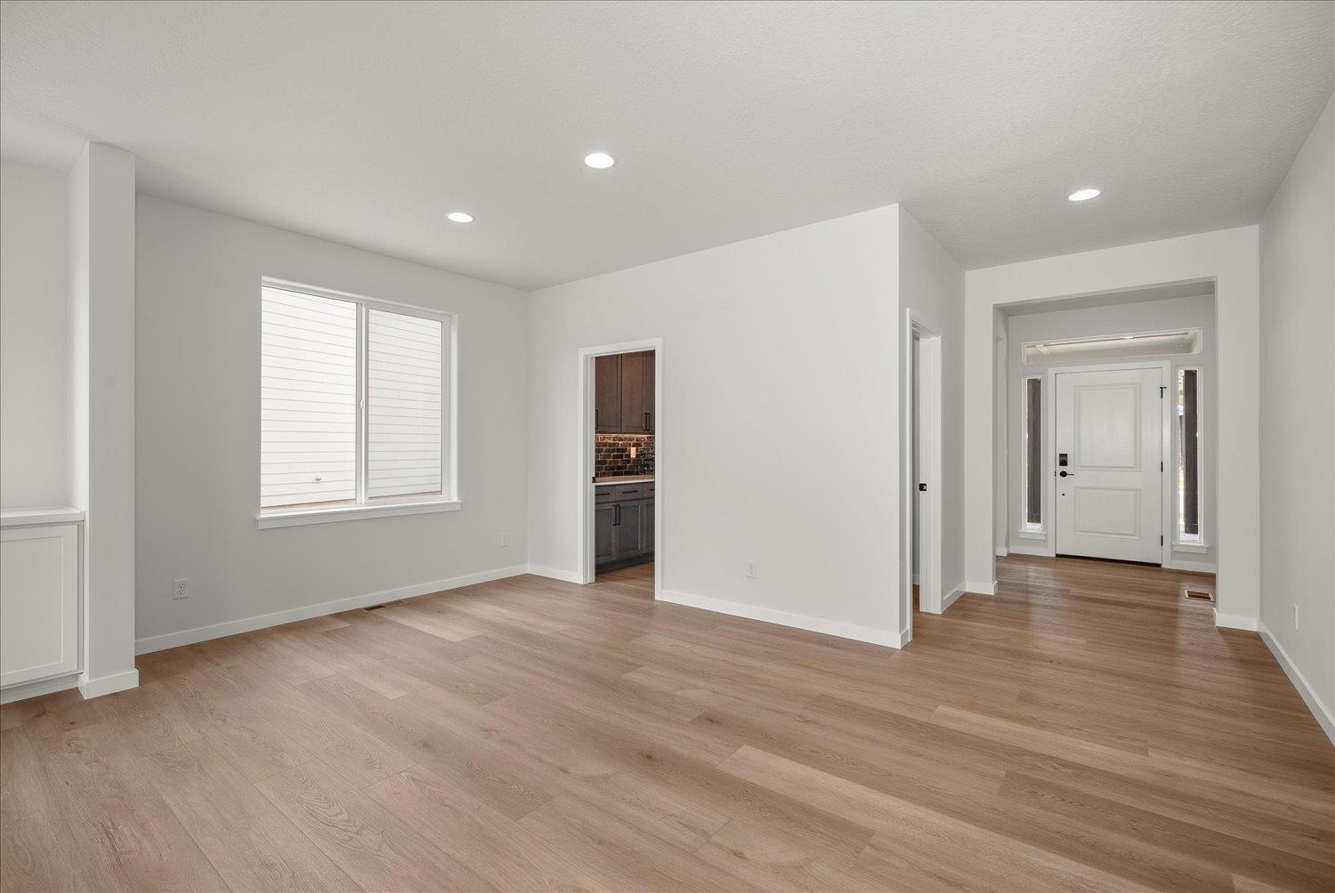 12242 N VALENCIA Ave - Photo 9