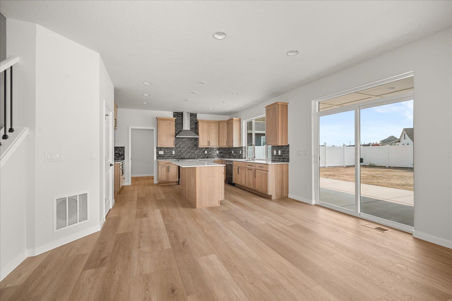12242 N VALENCIA Ave - Photo 11
